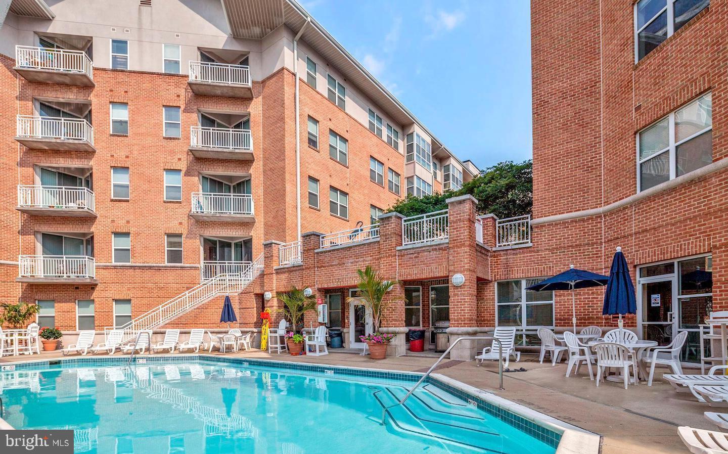 PIERSIDE AT HARBORVIEW - Residential