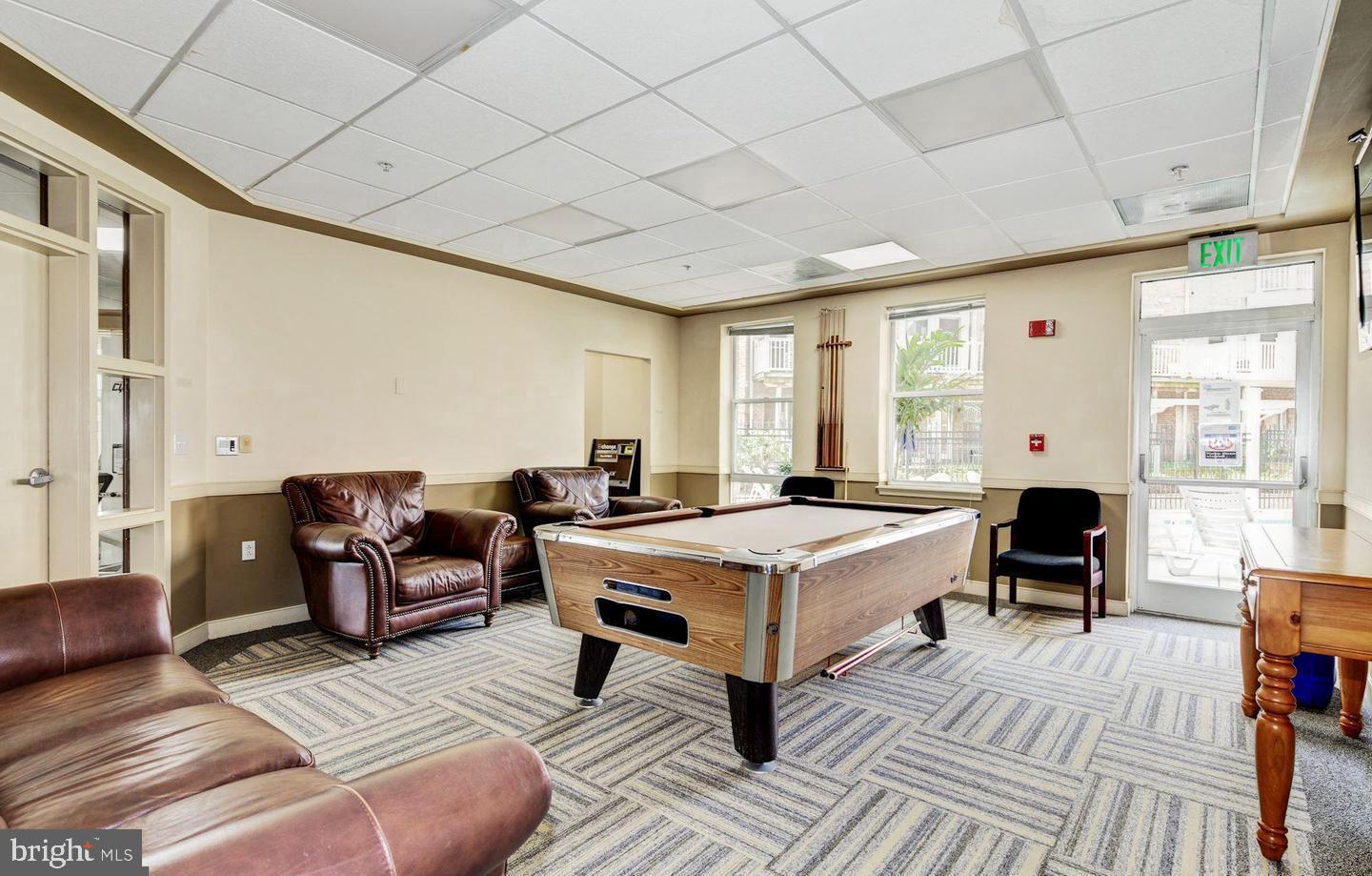 PIERSIDE AT HARBORVIEW - Residential