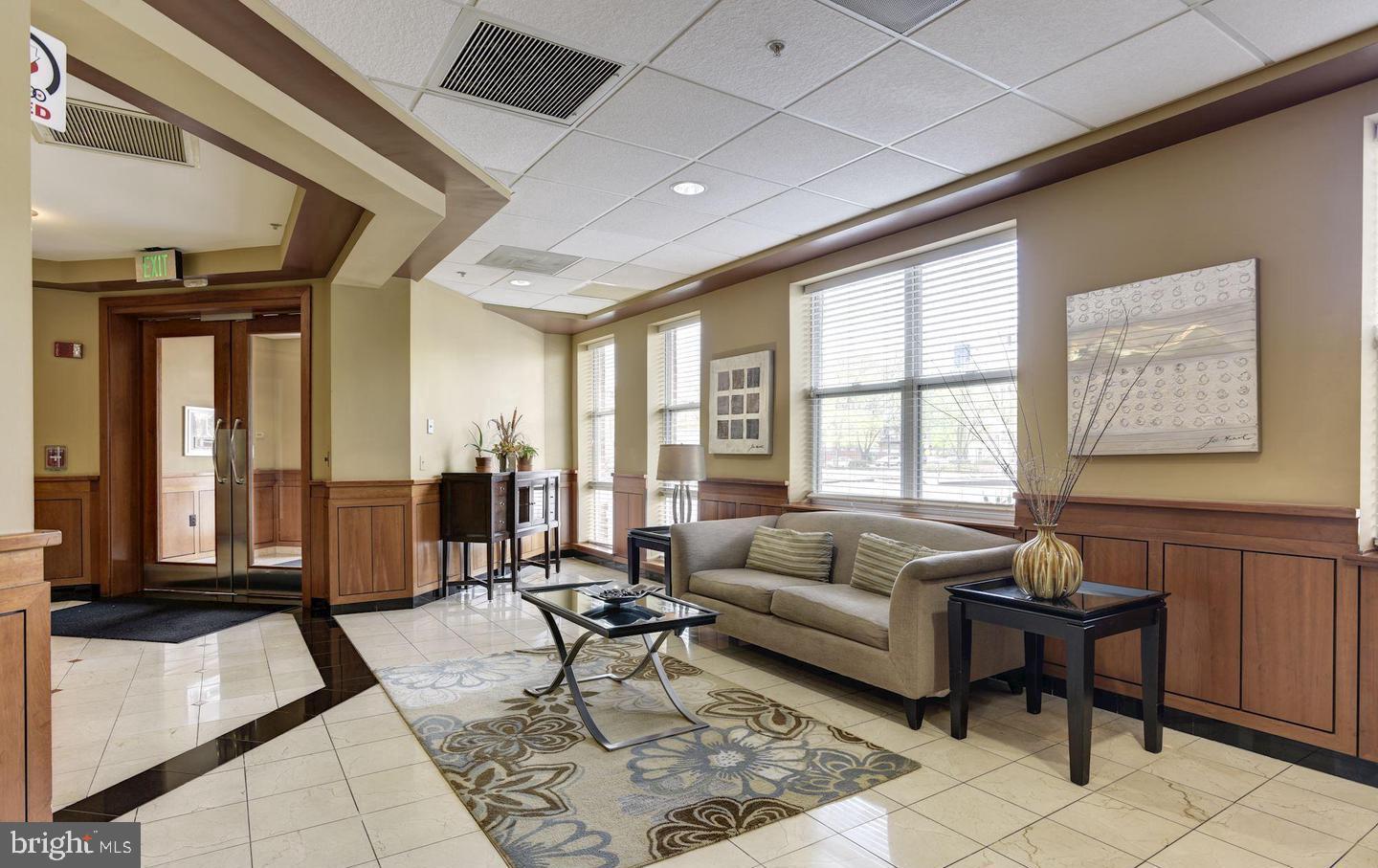 PIERSIDE AT HARBORVIEW - Residential