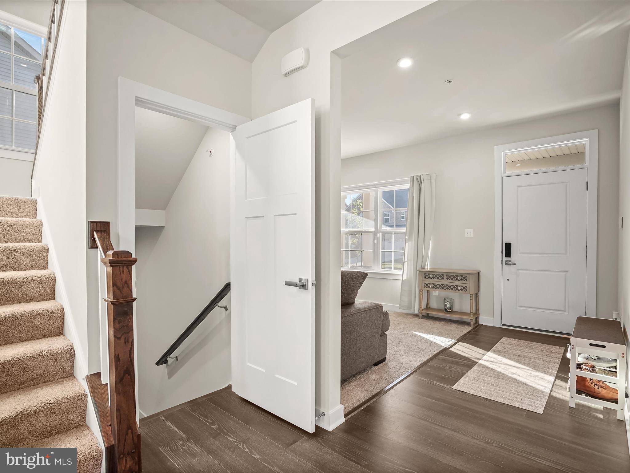 CHRISTOPHER POINTE - Residential