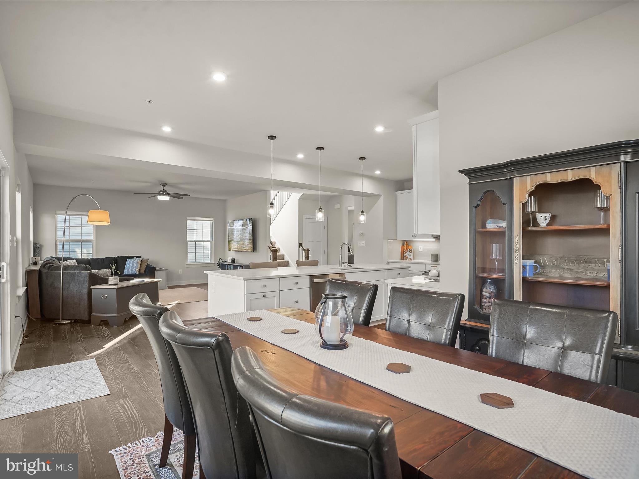 CHRISTOPHER POINTE - Residential