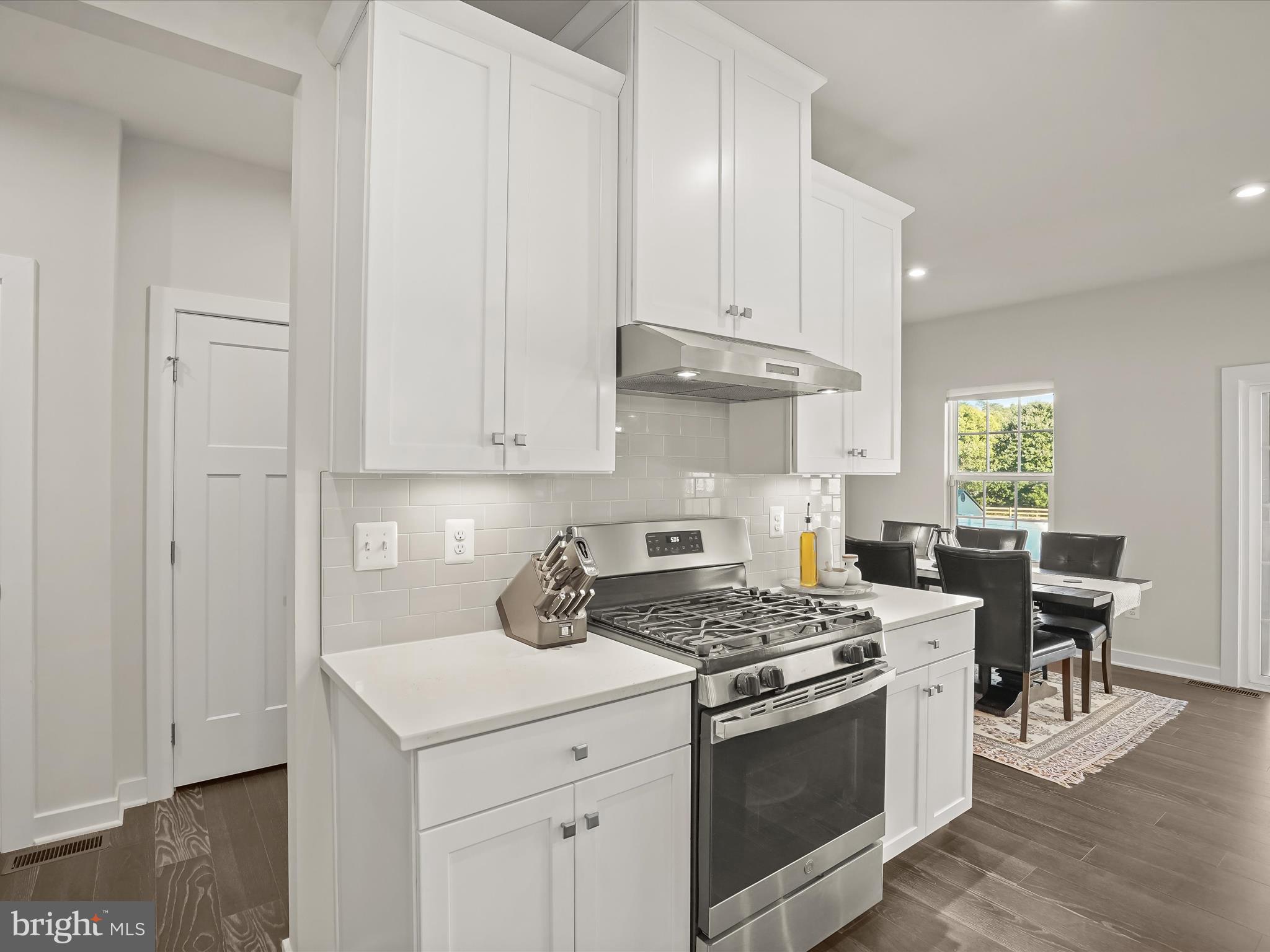 CHRISTOPHER POINTE - Residential