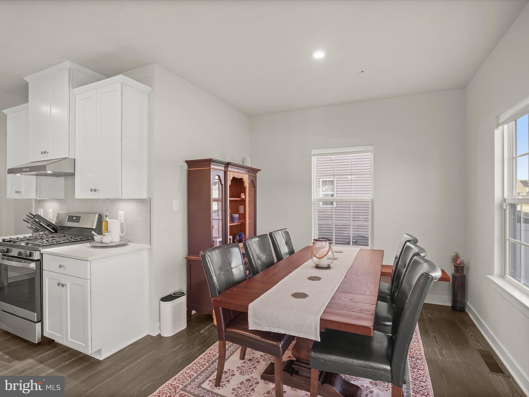 CHRISTOPHER POINTE - Residential