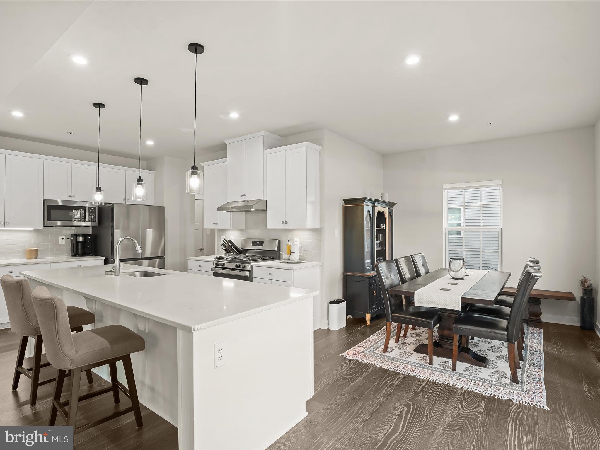 CHRISTOPHER POINTE - Residential