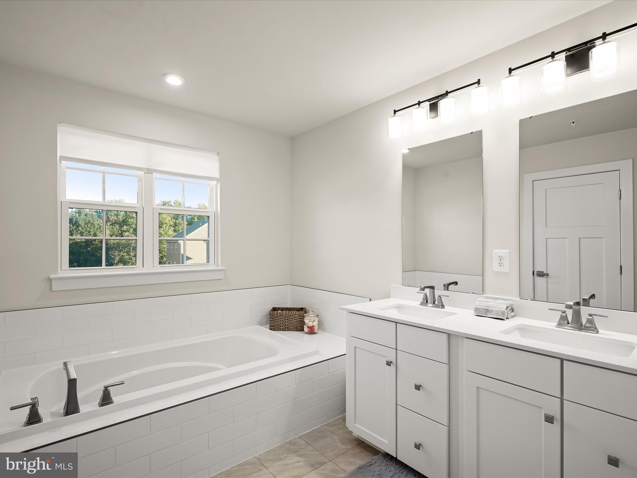 CHRISTOPHER POINTE - Residential