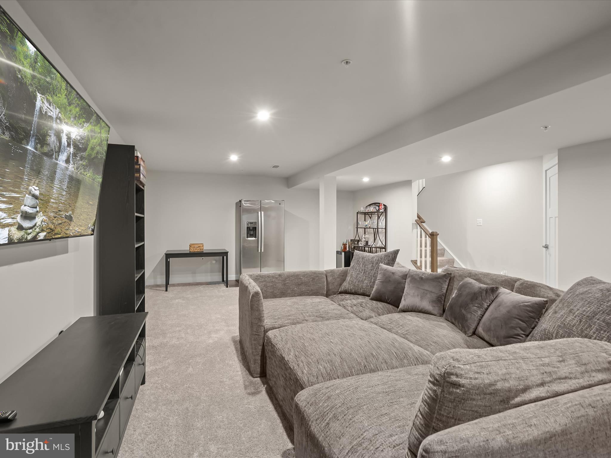 CHRISTOPHER POINTE - Residential