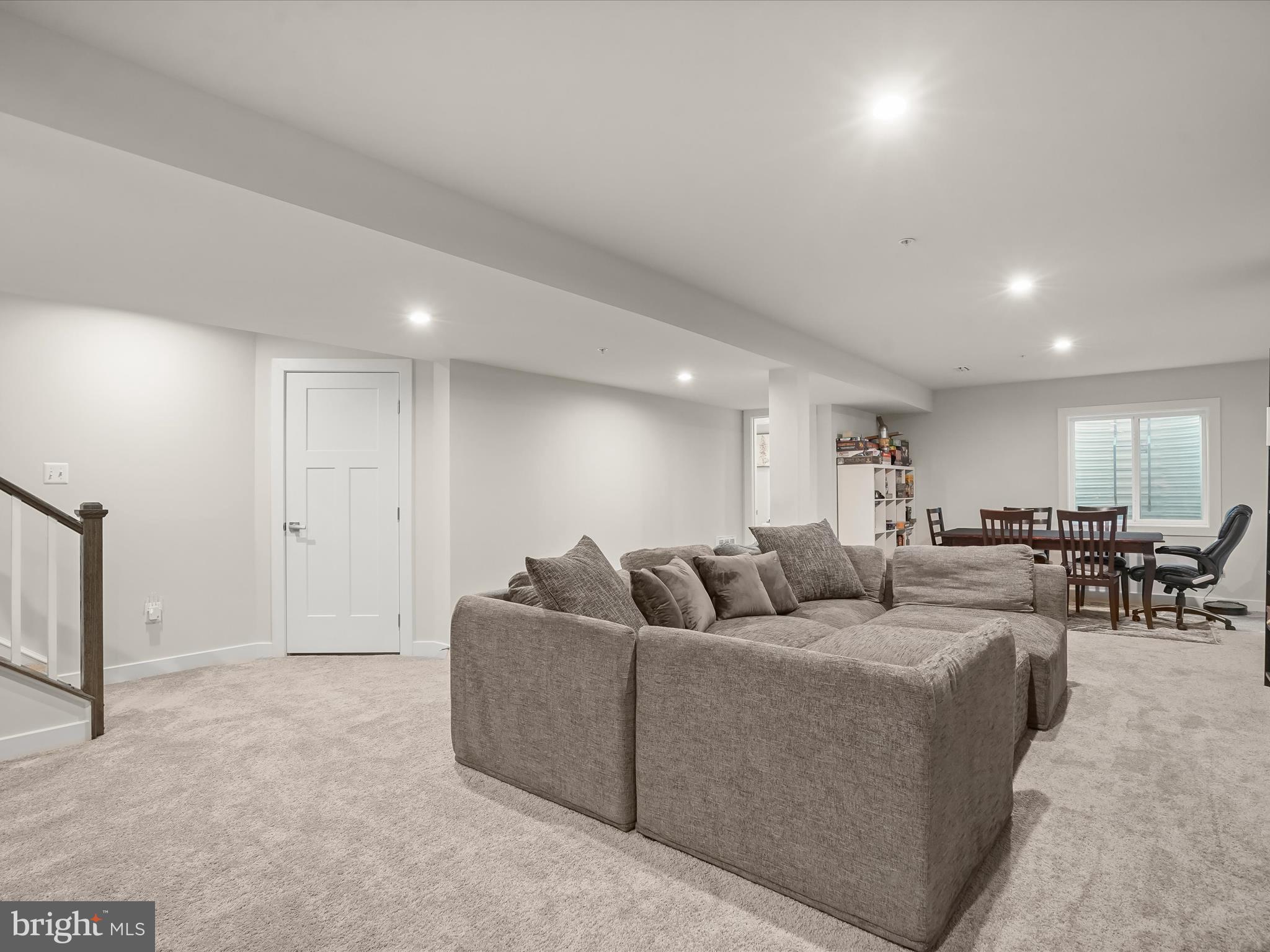 CHRISTOPHER POINTE - Residential