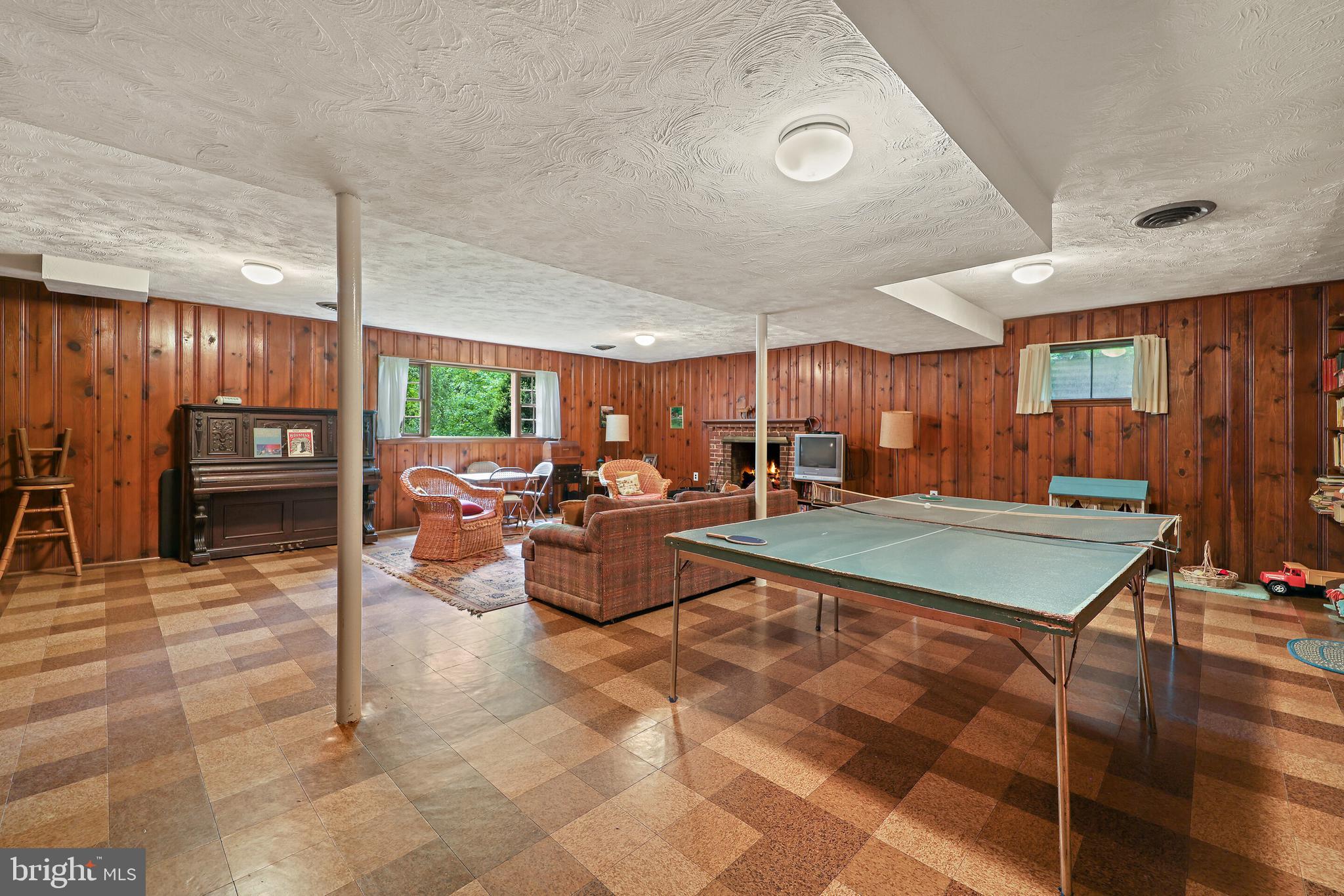 RIVERCREST - Residential