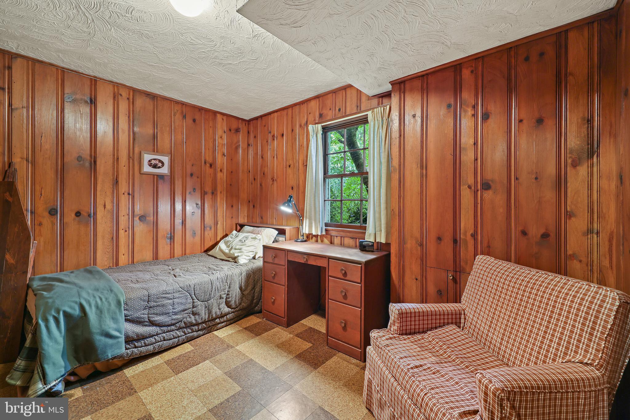 RIVERCREST - Residential