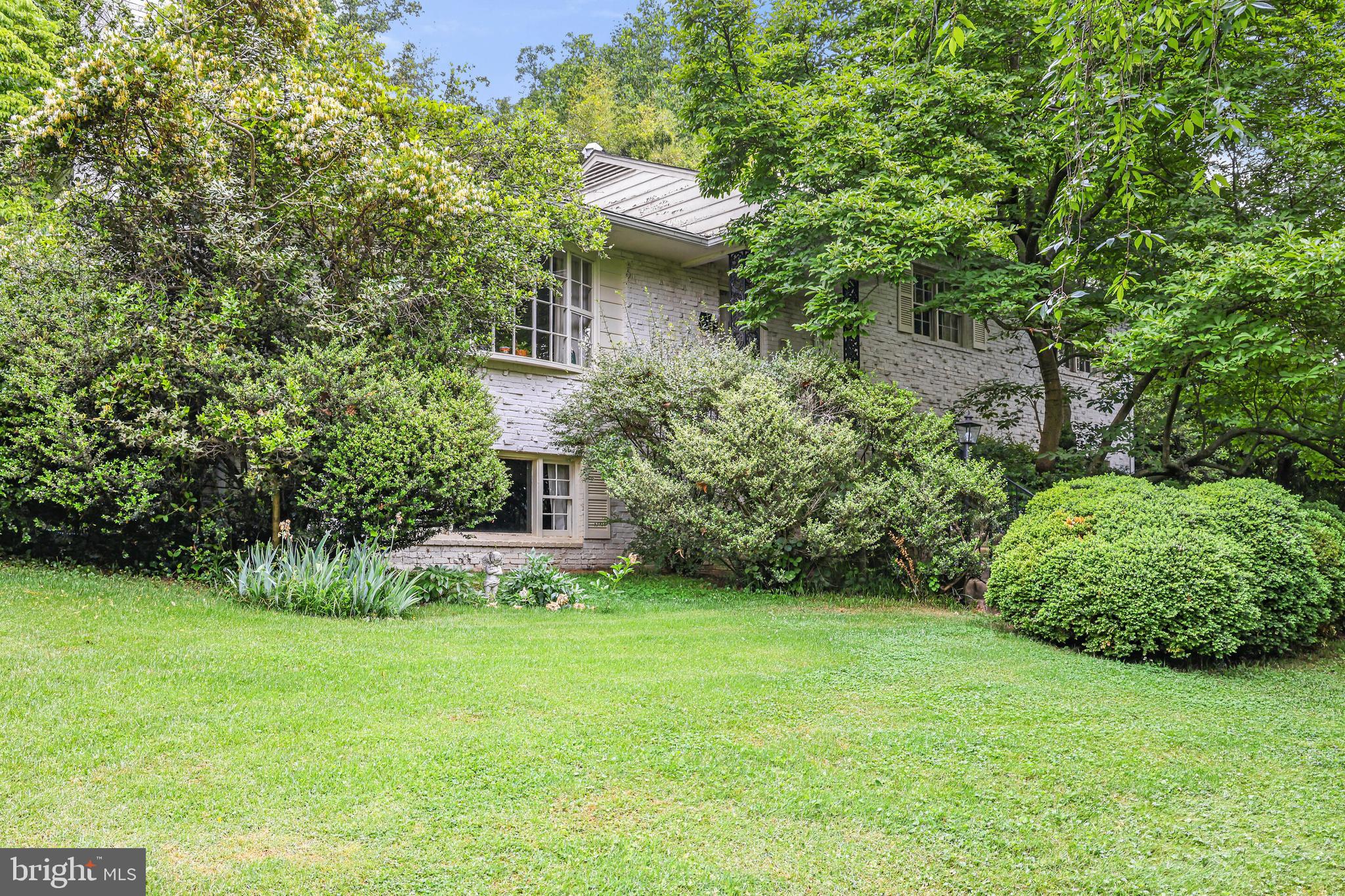 RIVERCREST - Residential