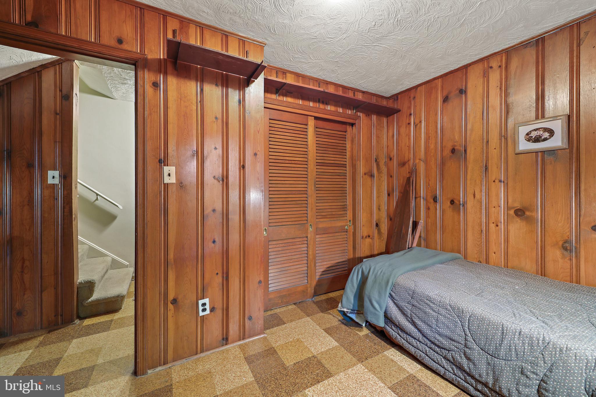 RIVERCREST - Residential