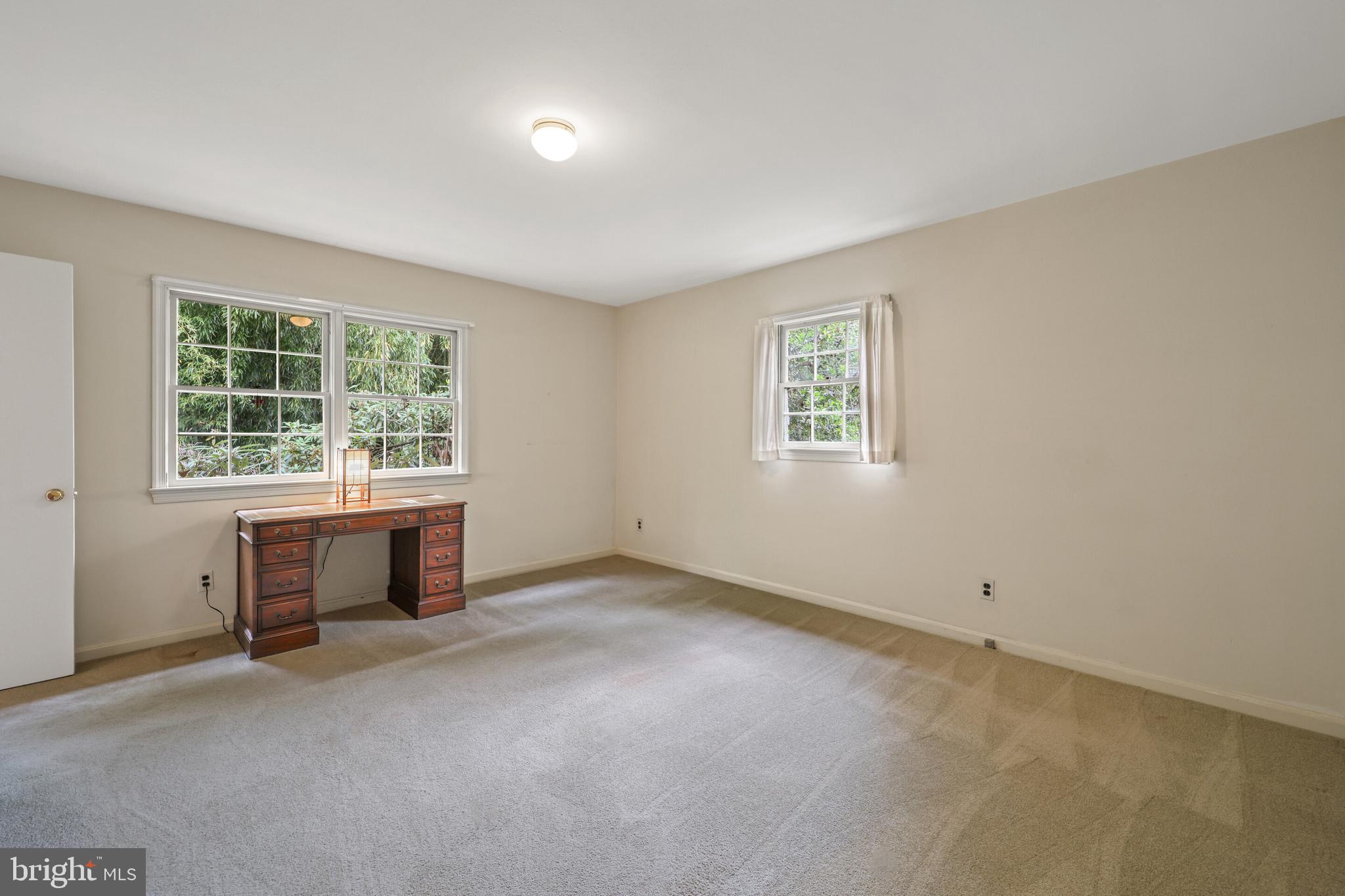 RIVERCREST - Residential