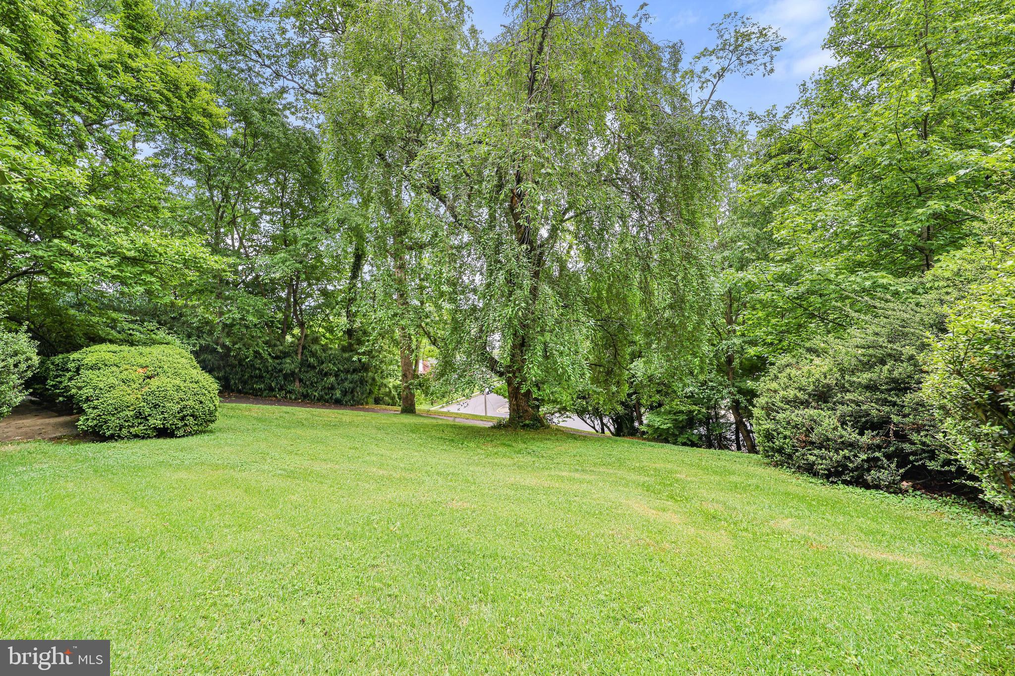 RIVERCREST - Residential