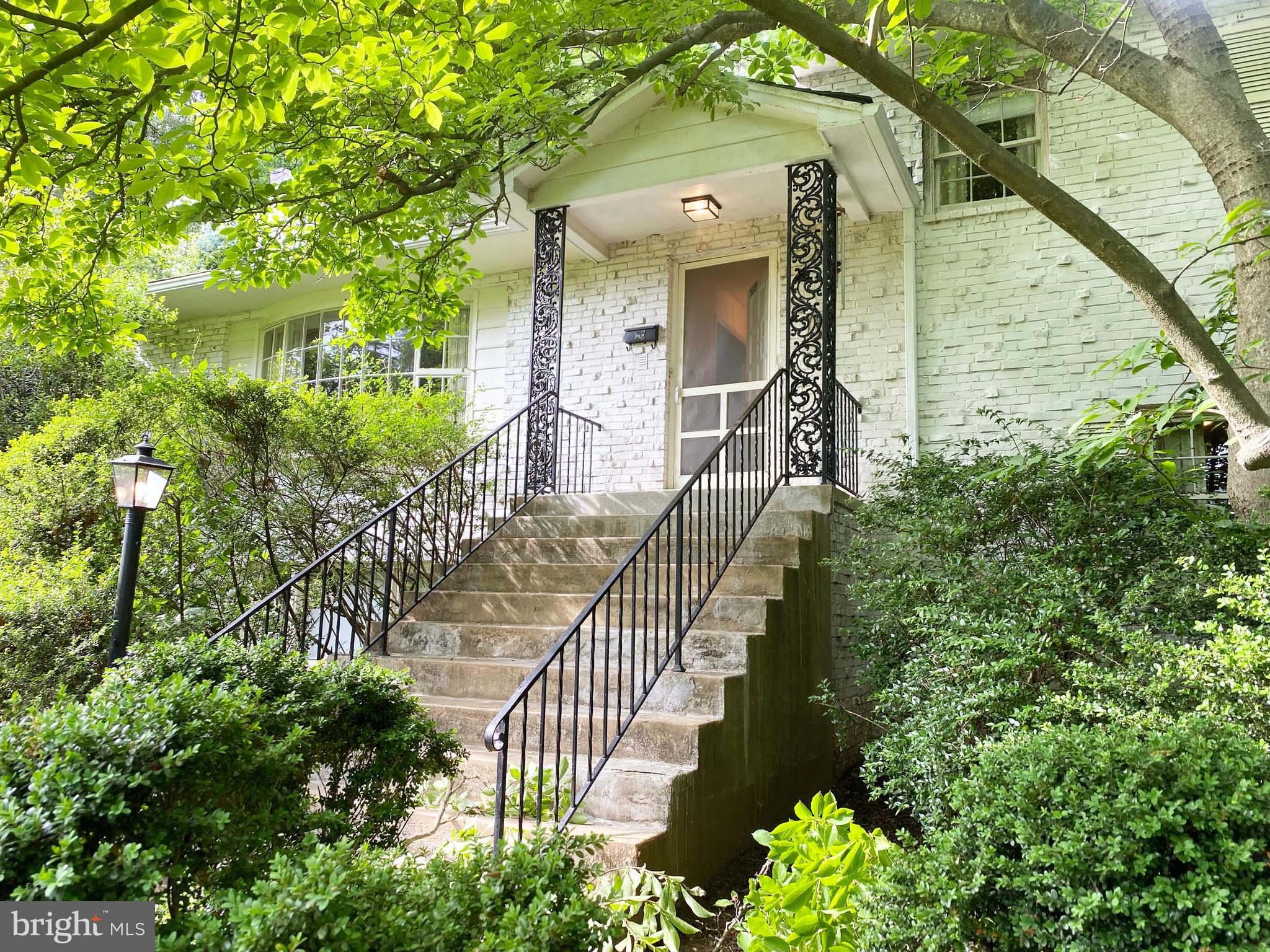 RIVERCREST - Residential