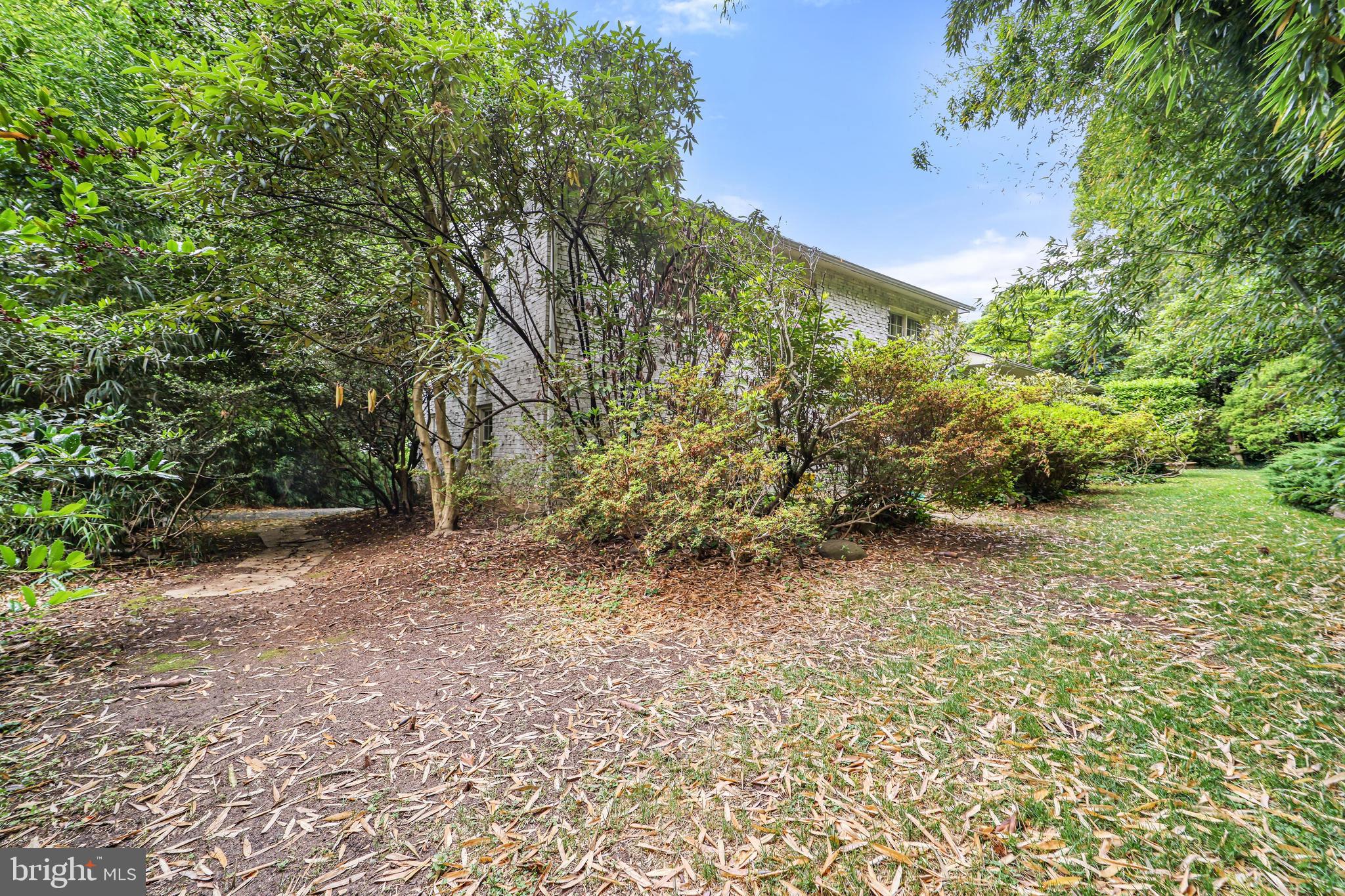 RIVERCREST - Residential