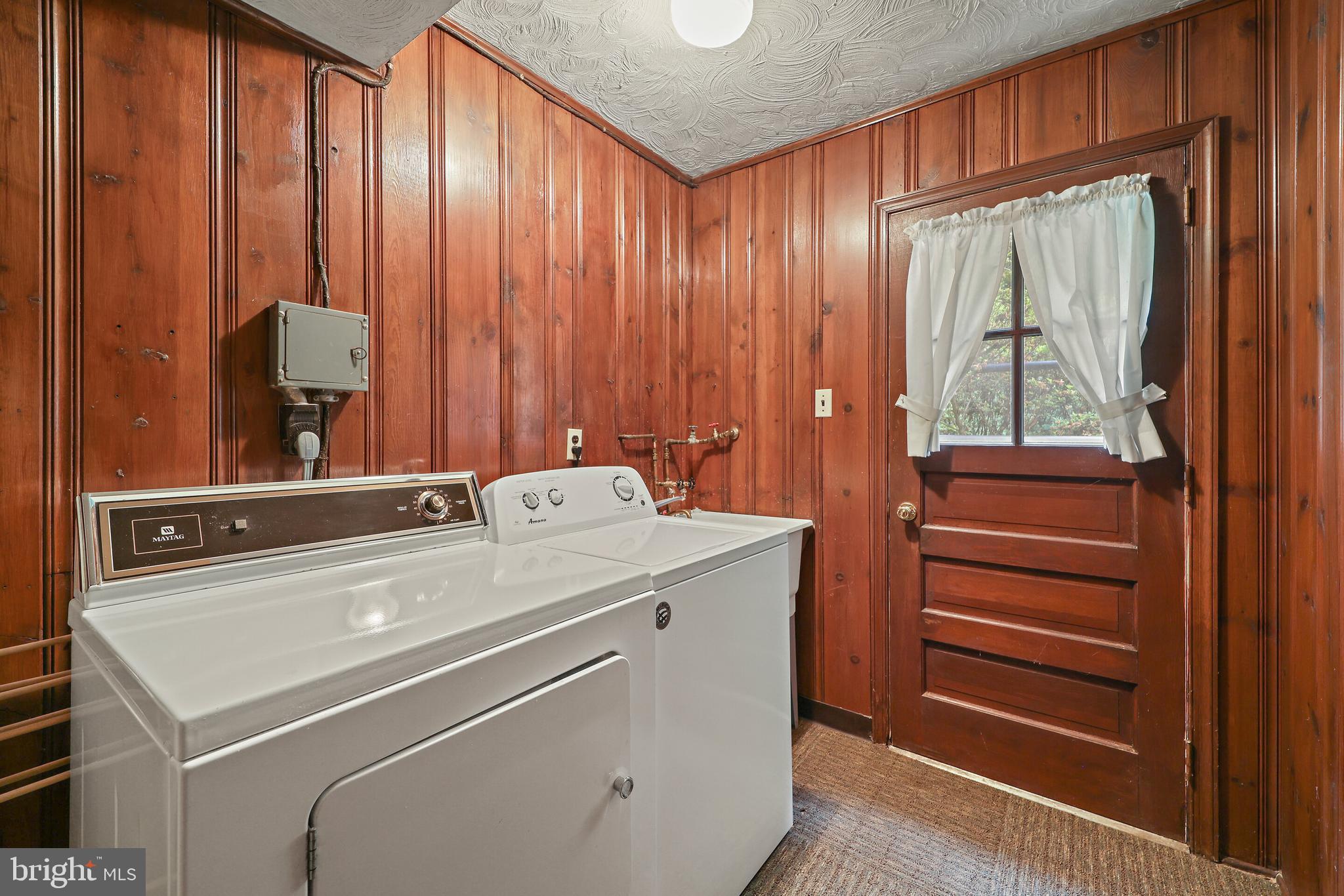 RIVERCREST - Residential