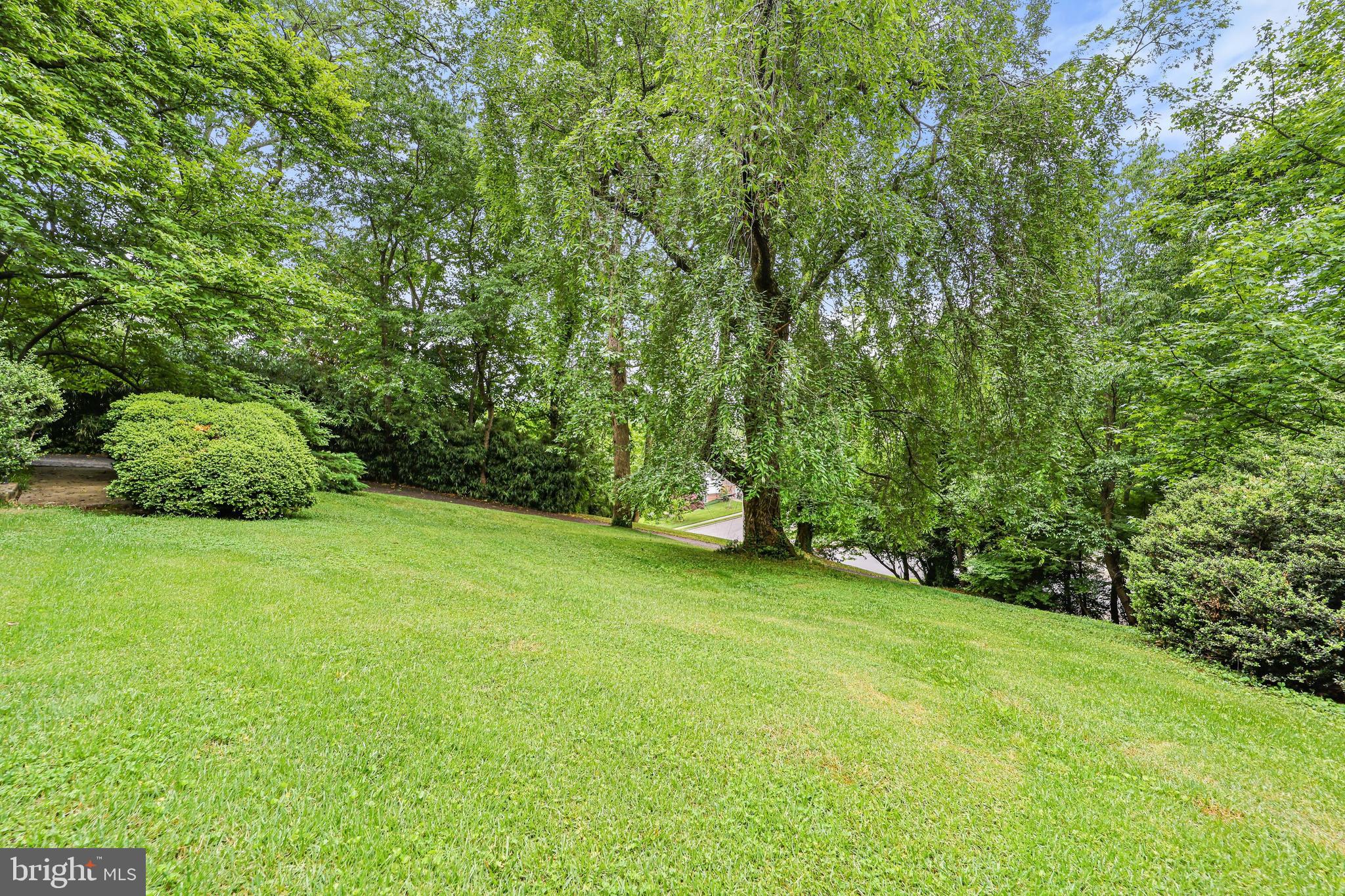 RIVERCREST - Residential