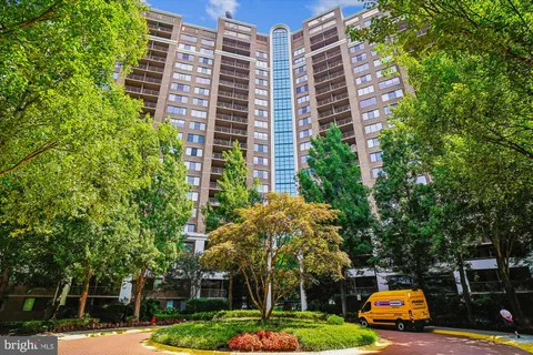 10101 Grosvenor Place Unit 1117, Rockville, MD MLS: MDMC2166300