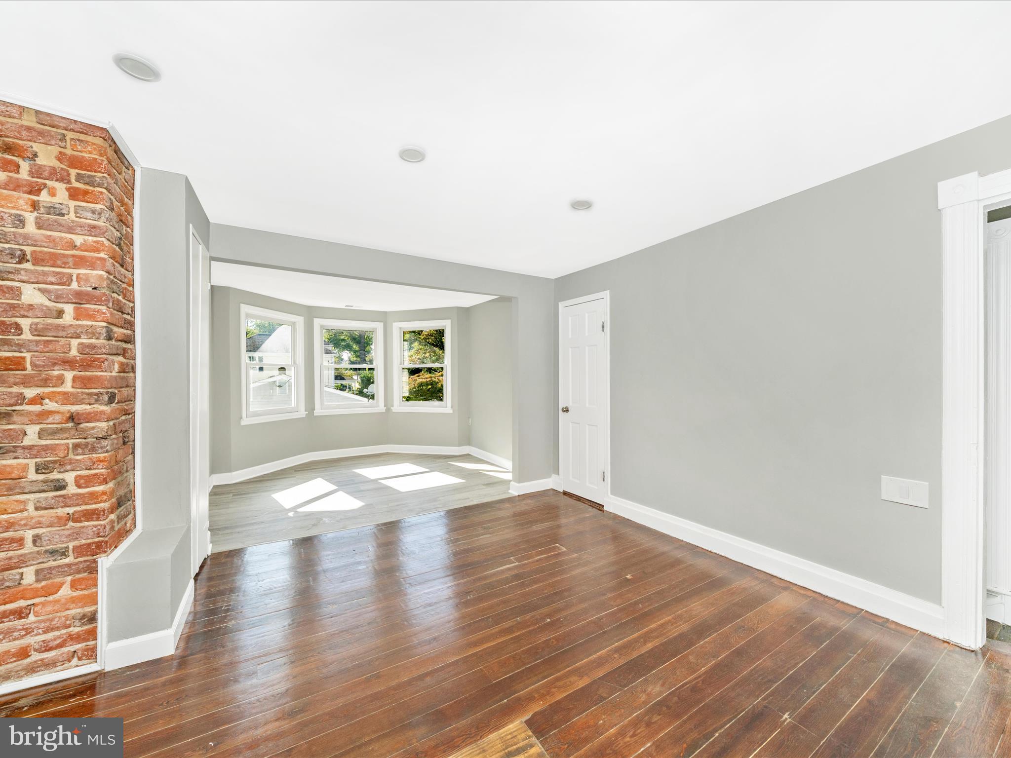 ROCKVILLE PARK - Residential Lease