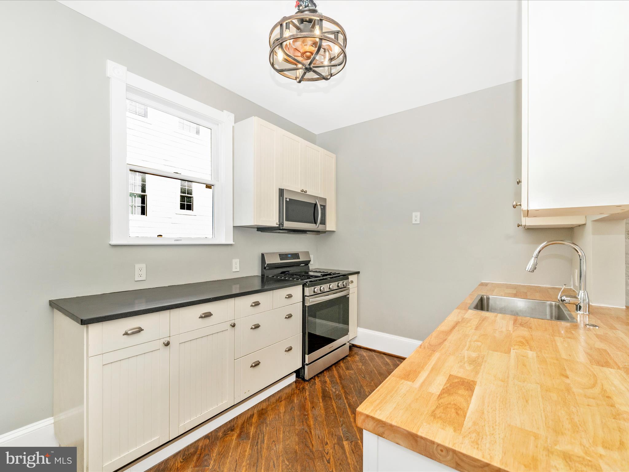 ROCKVILLE PARK - Residential Lease