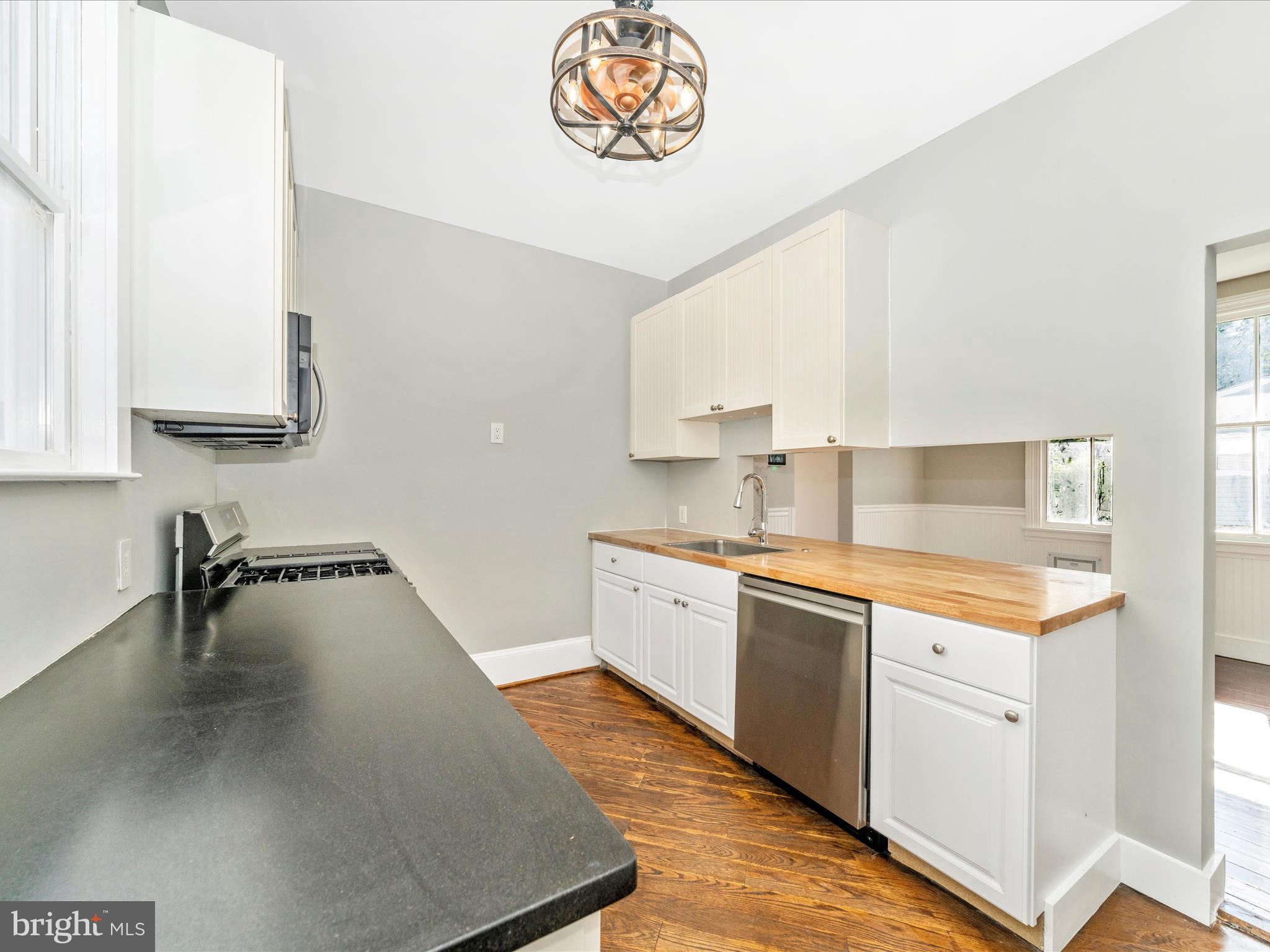 ROCKVILLE PARK - Residential Lease