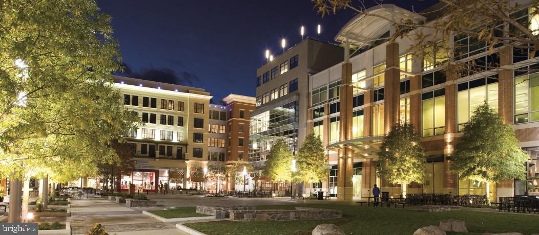 ROCKVILLE PARK - Residential Lease