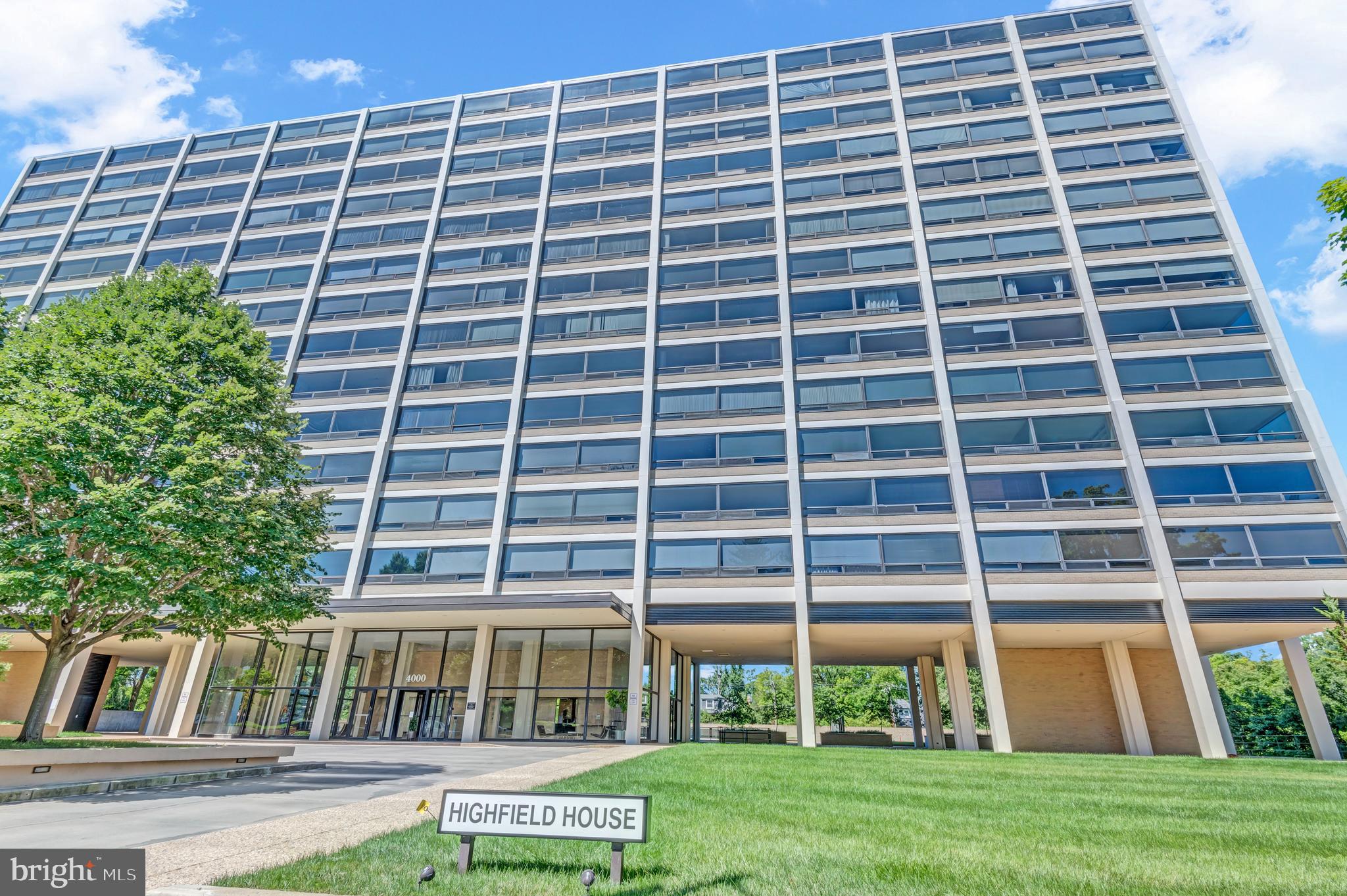 4000 N CHARLES STREET 509