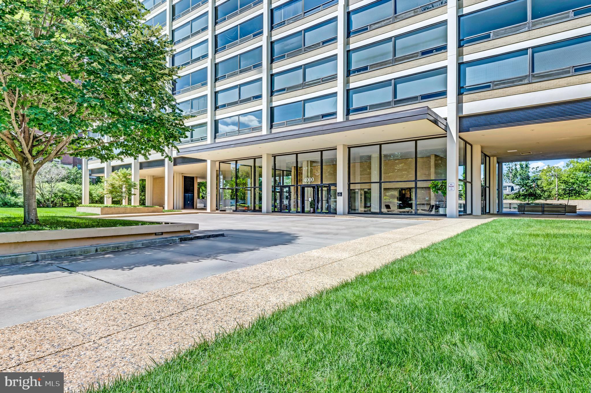 4000 N CHARLES STREET 509
