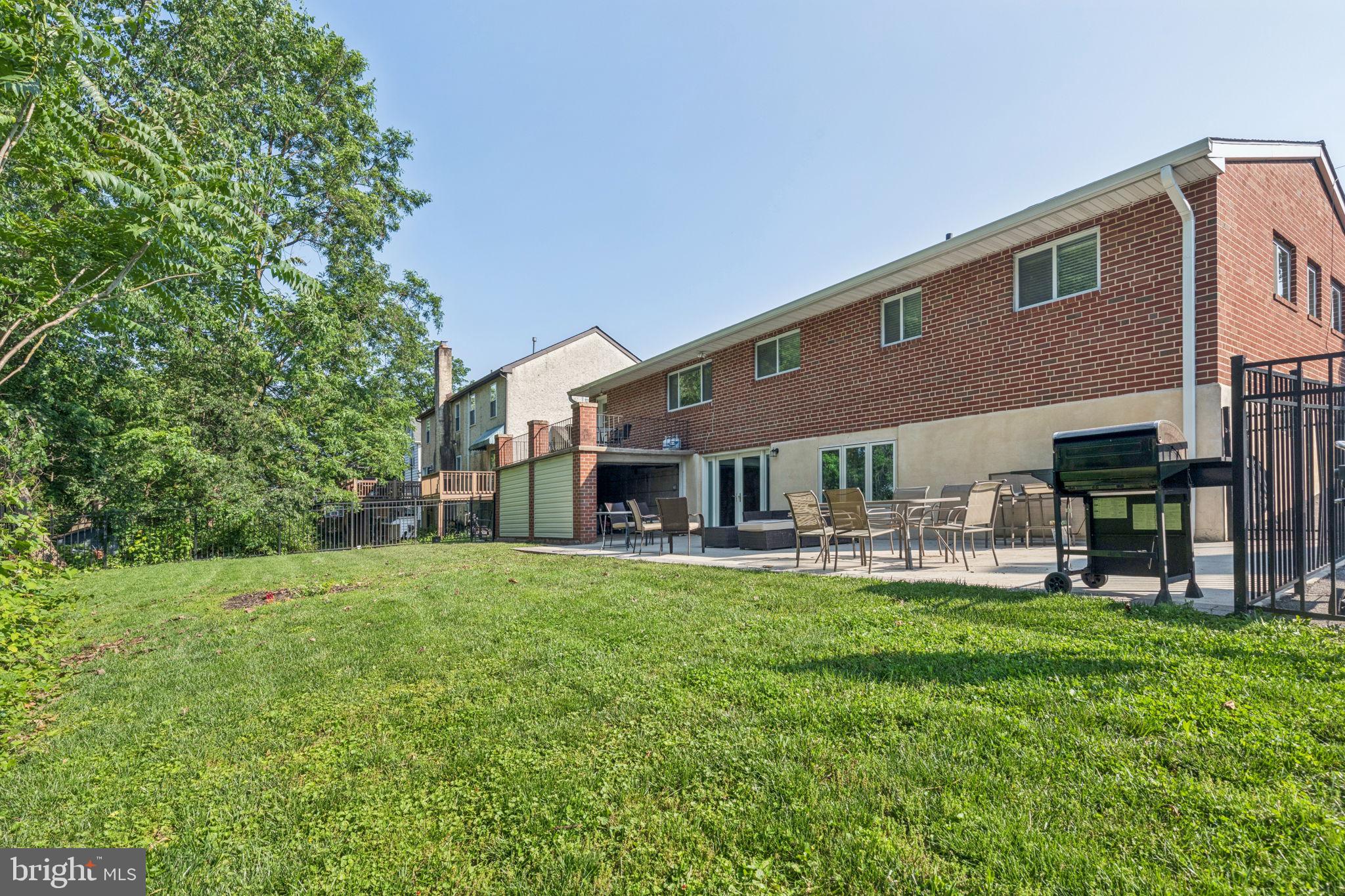 LLANERCH - Residential