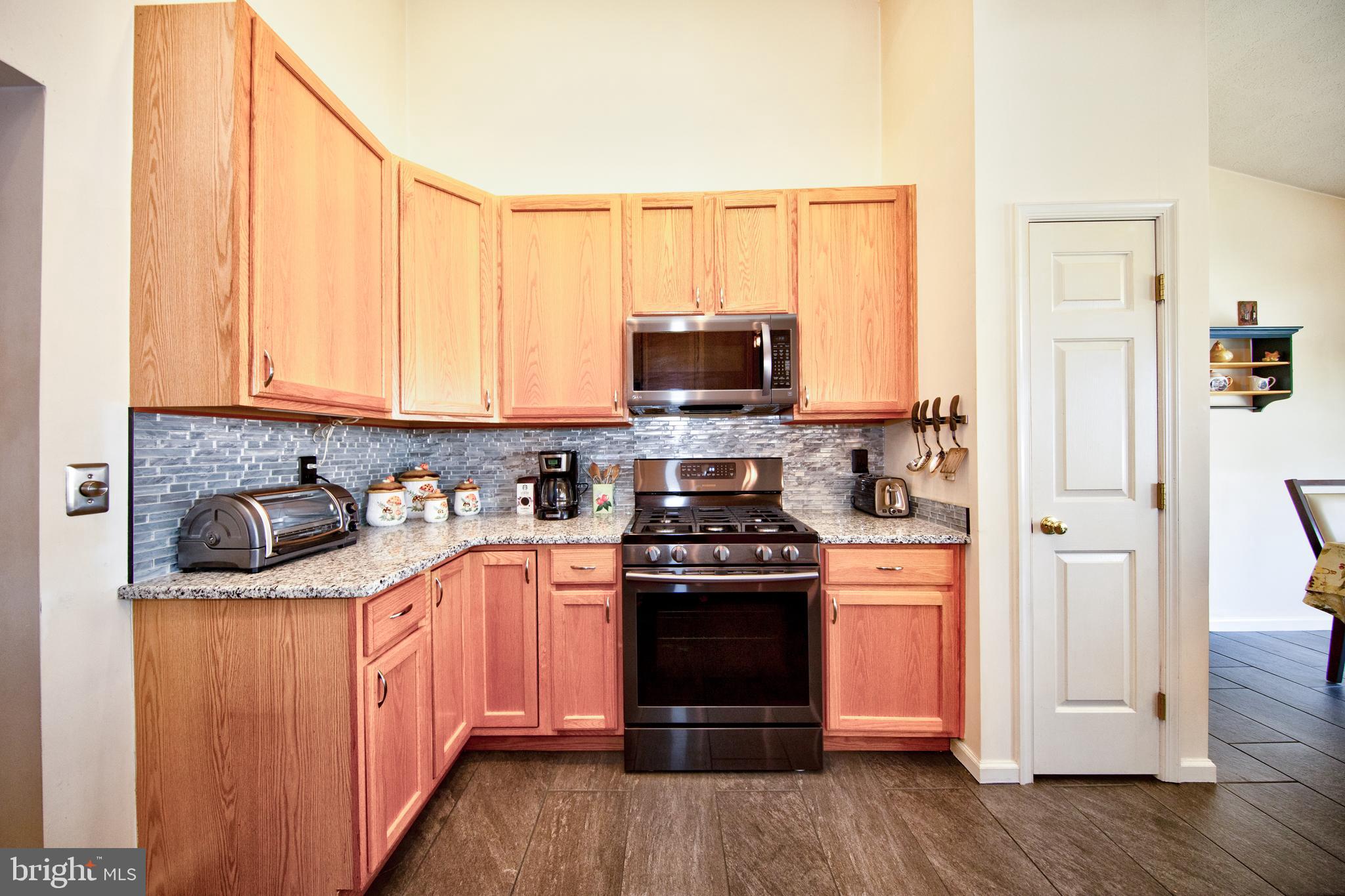 WINDSOR AT PERRY HALL FARMS - Residential