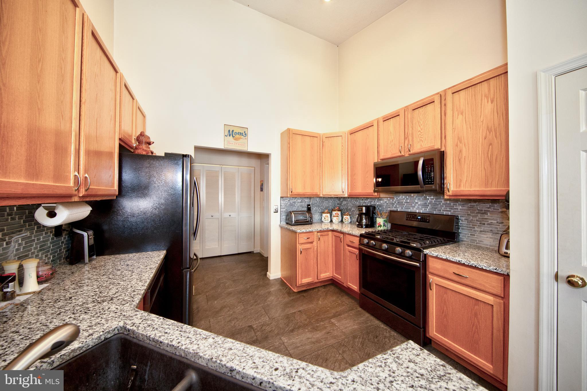 WINDSOR AT PERRY HALL FARMS - Residential