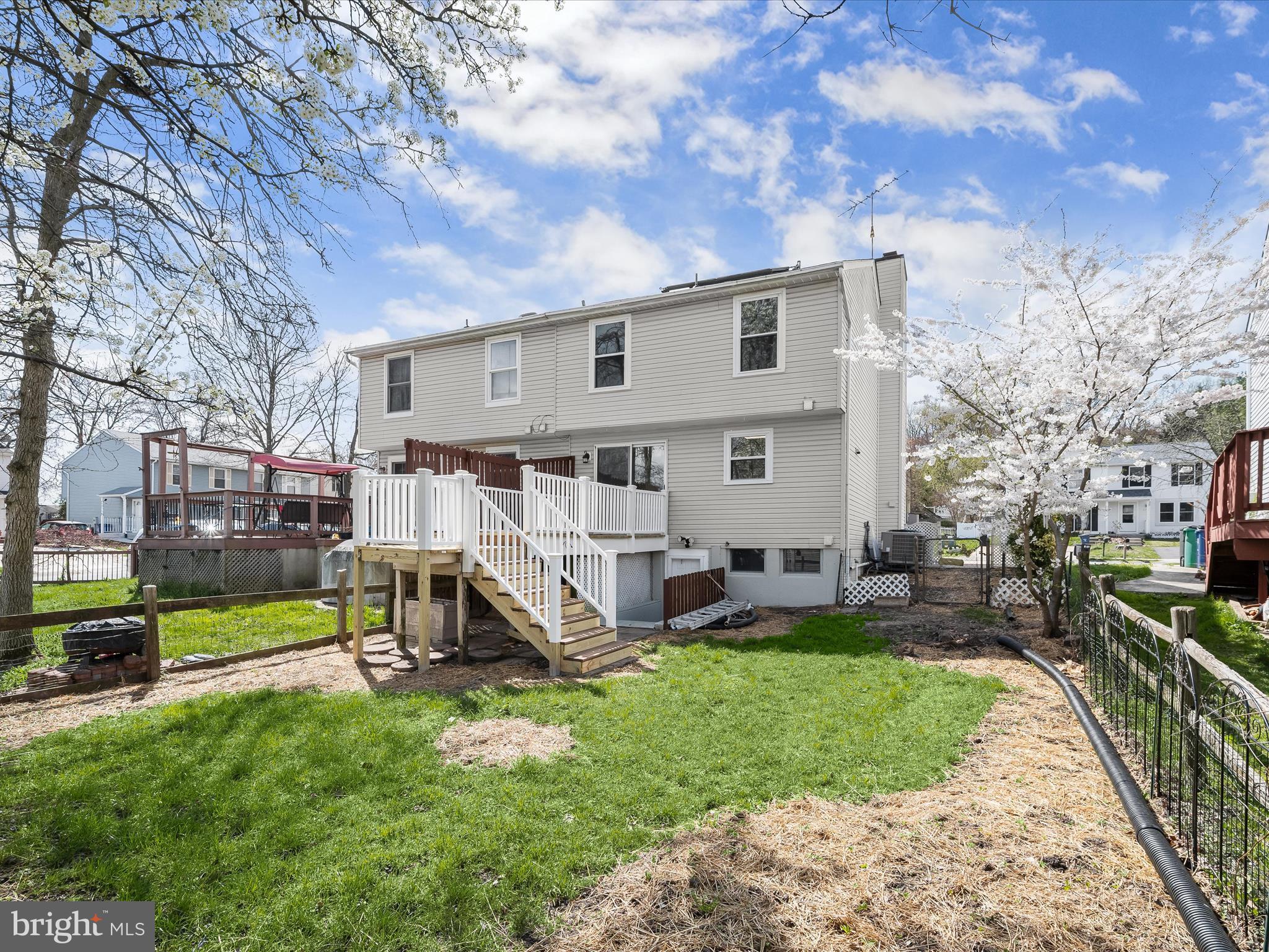 MAYFIELD MANOR - Residential