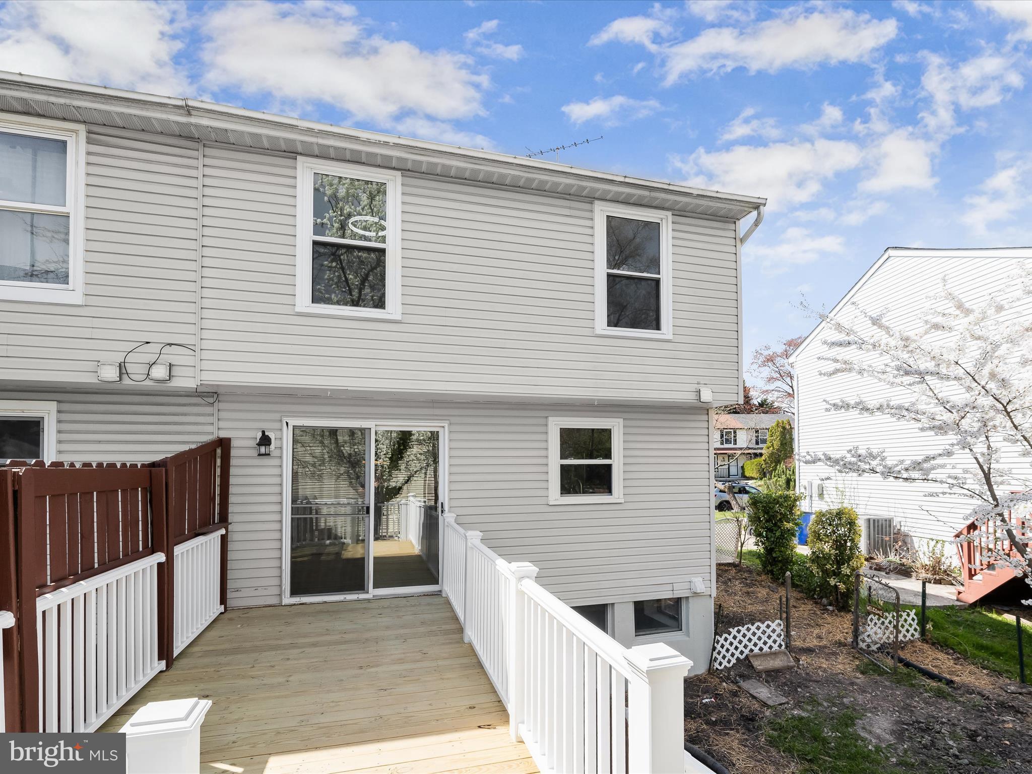 MAYFIELD MANOR - Residential