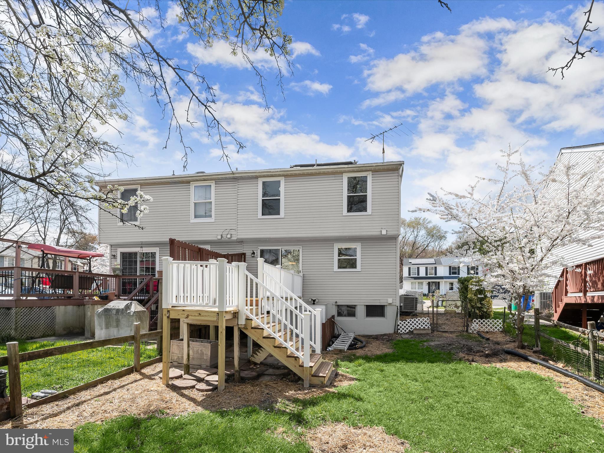 MAYFIELD MANOR - Residential