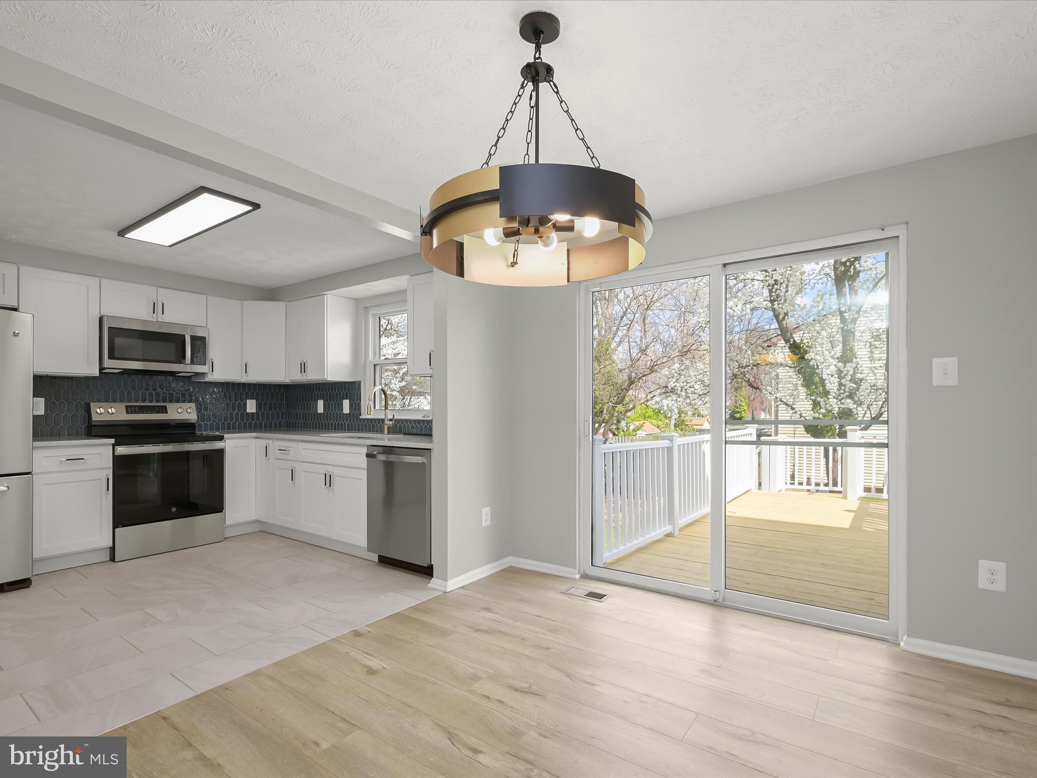 MAYFIELD MANOR - Residential