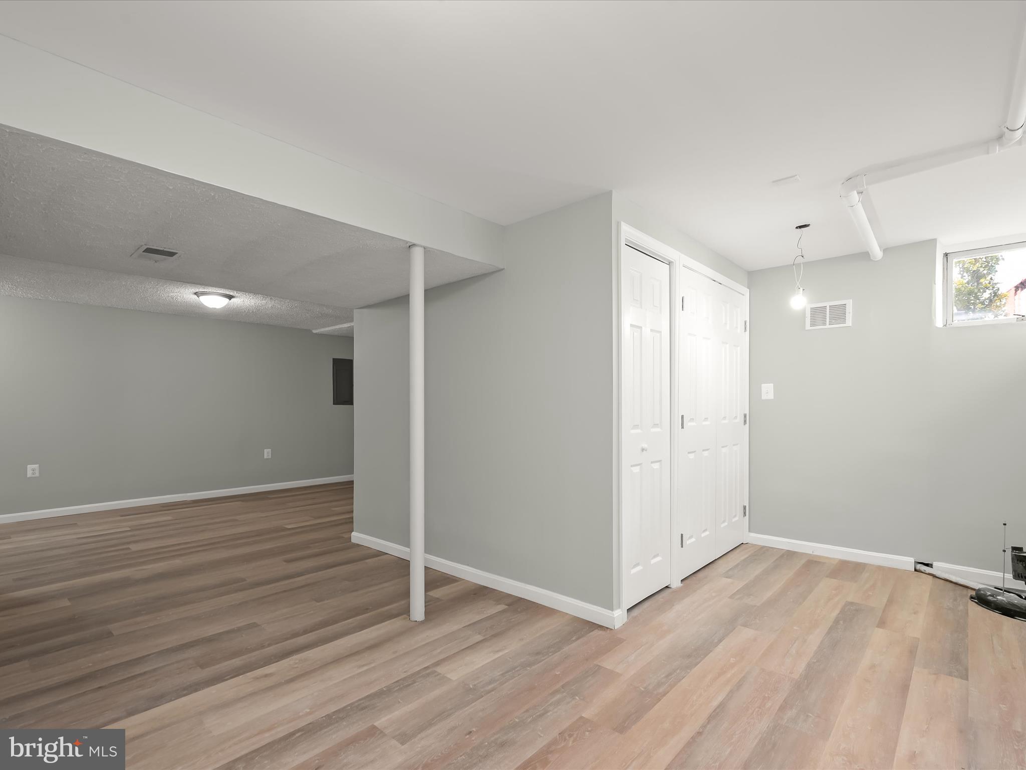 MAYFIELD MANOR - Residential