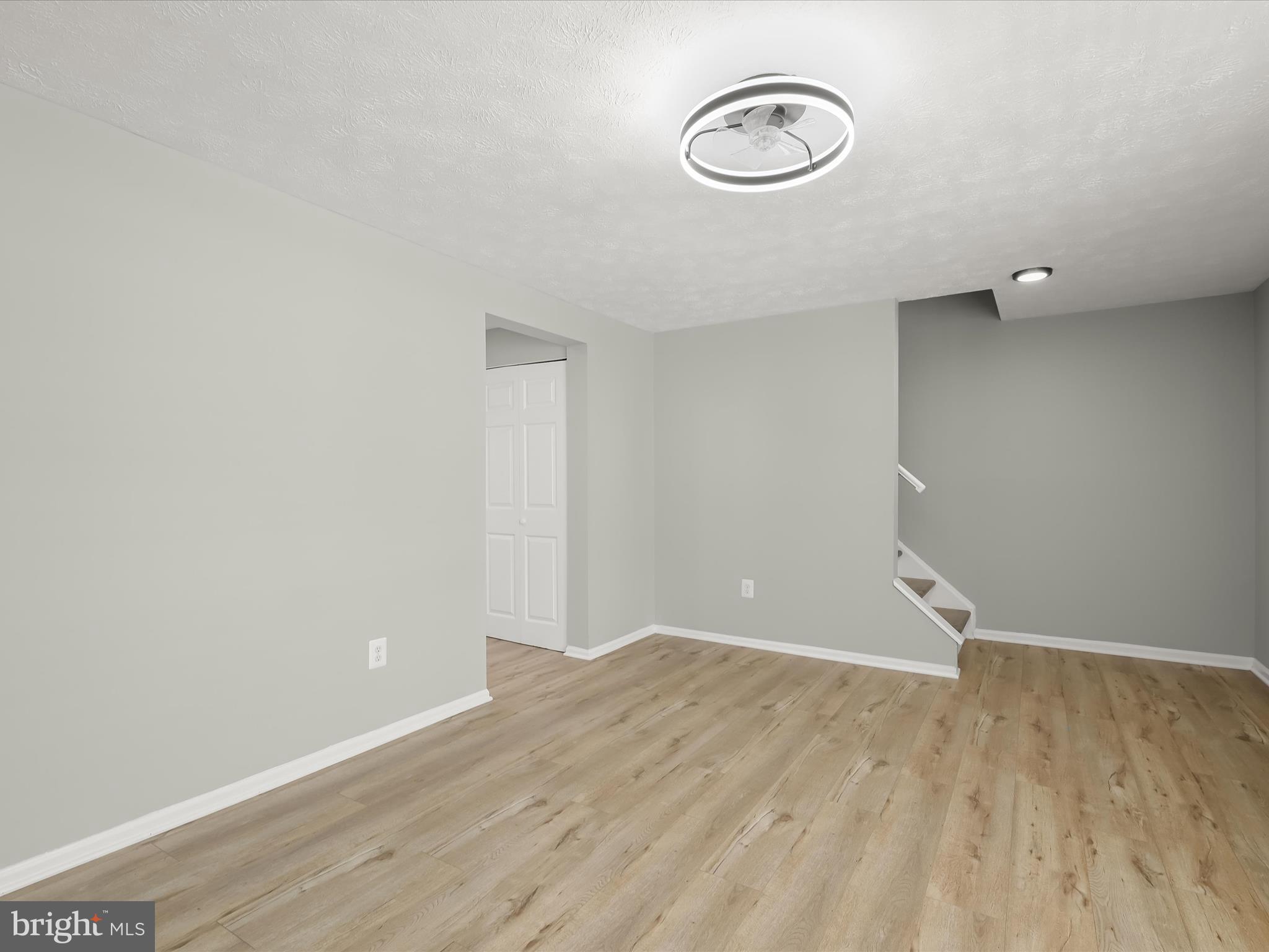 MAYFIELD MANOR - Residential