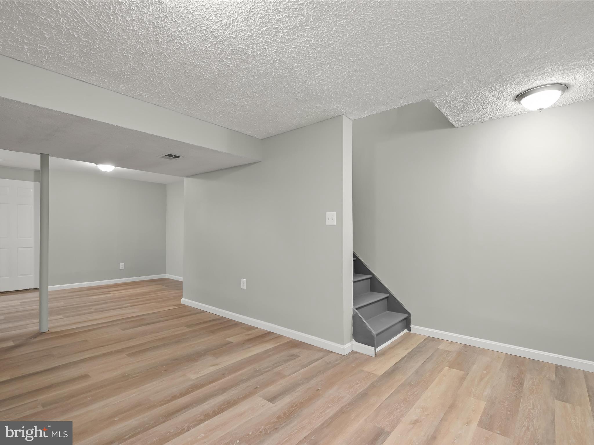 MAYFIELD MANOR - Residential