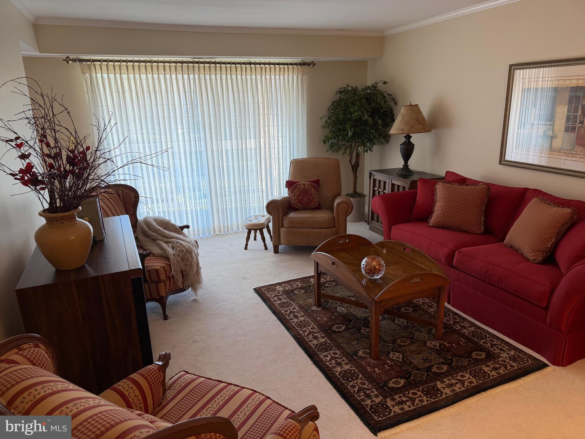 HOLLY HALL - Residential