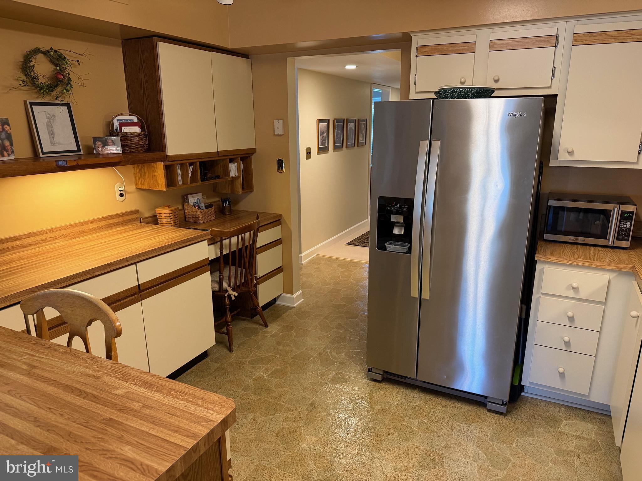 HOLLY HALL - Residential