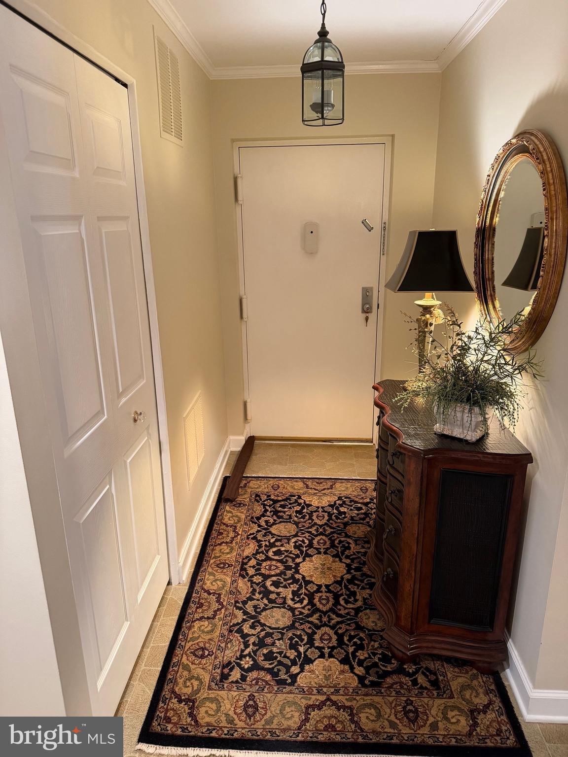 HOLLY HALL - Residential