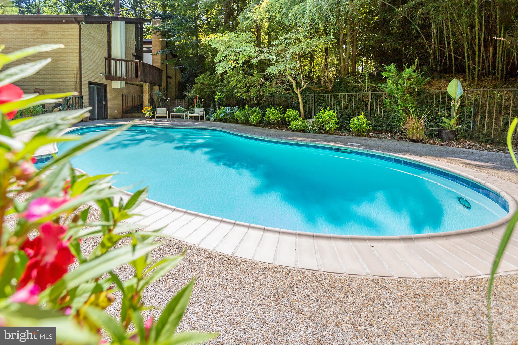 POTOMAC OVERLOOK - Residential