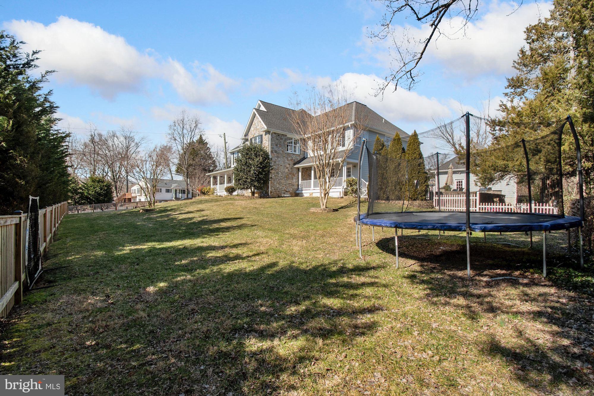 CABIN JOHN PARK - Residential
