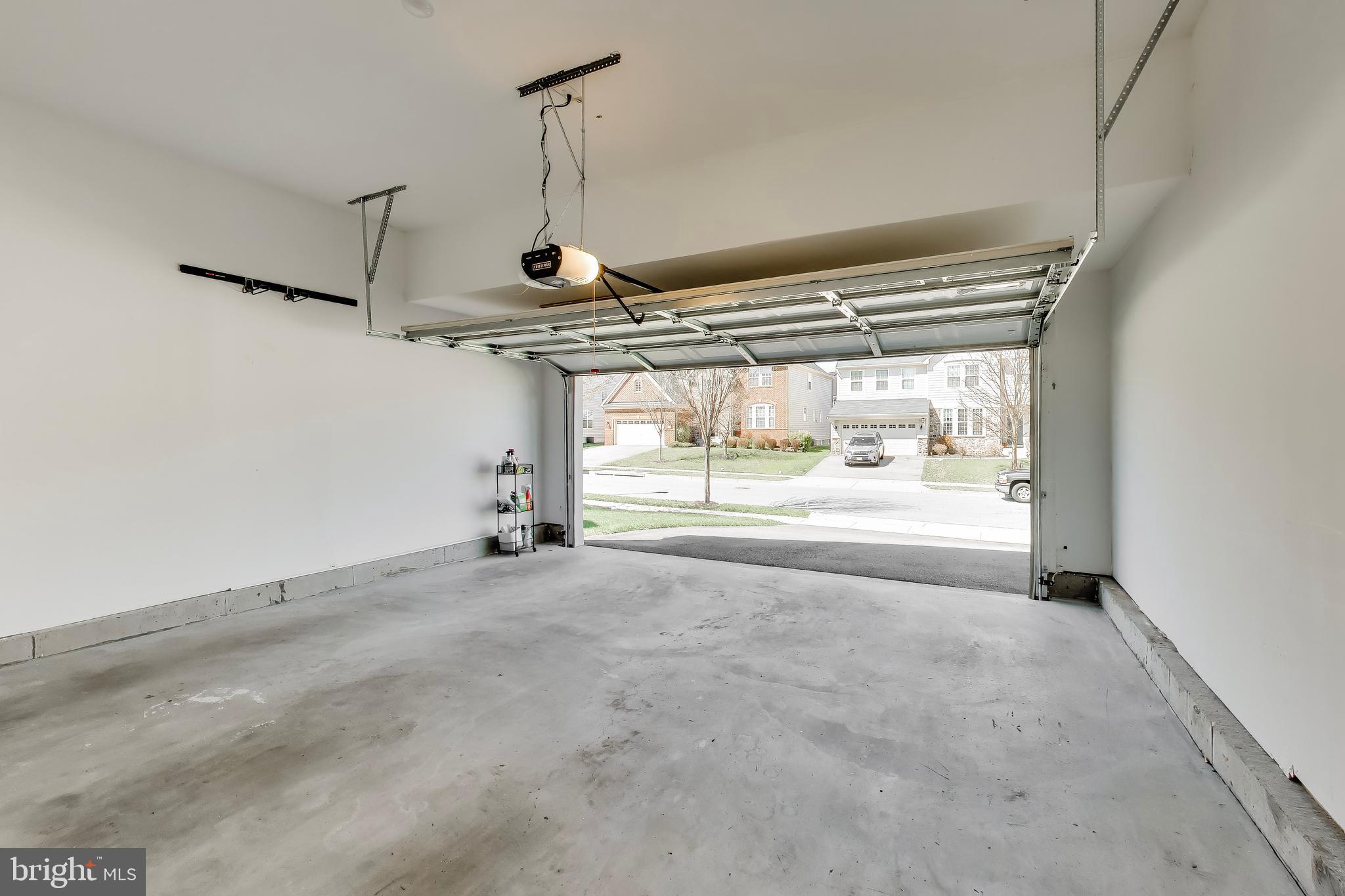 CLOVER RIDGE - Residential