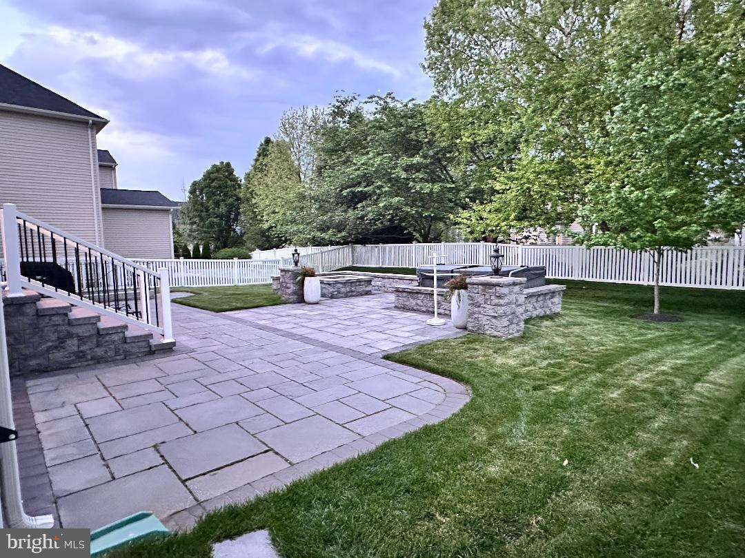 CLOVER RIDGE - Residential