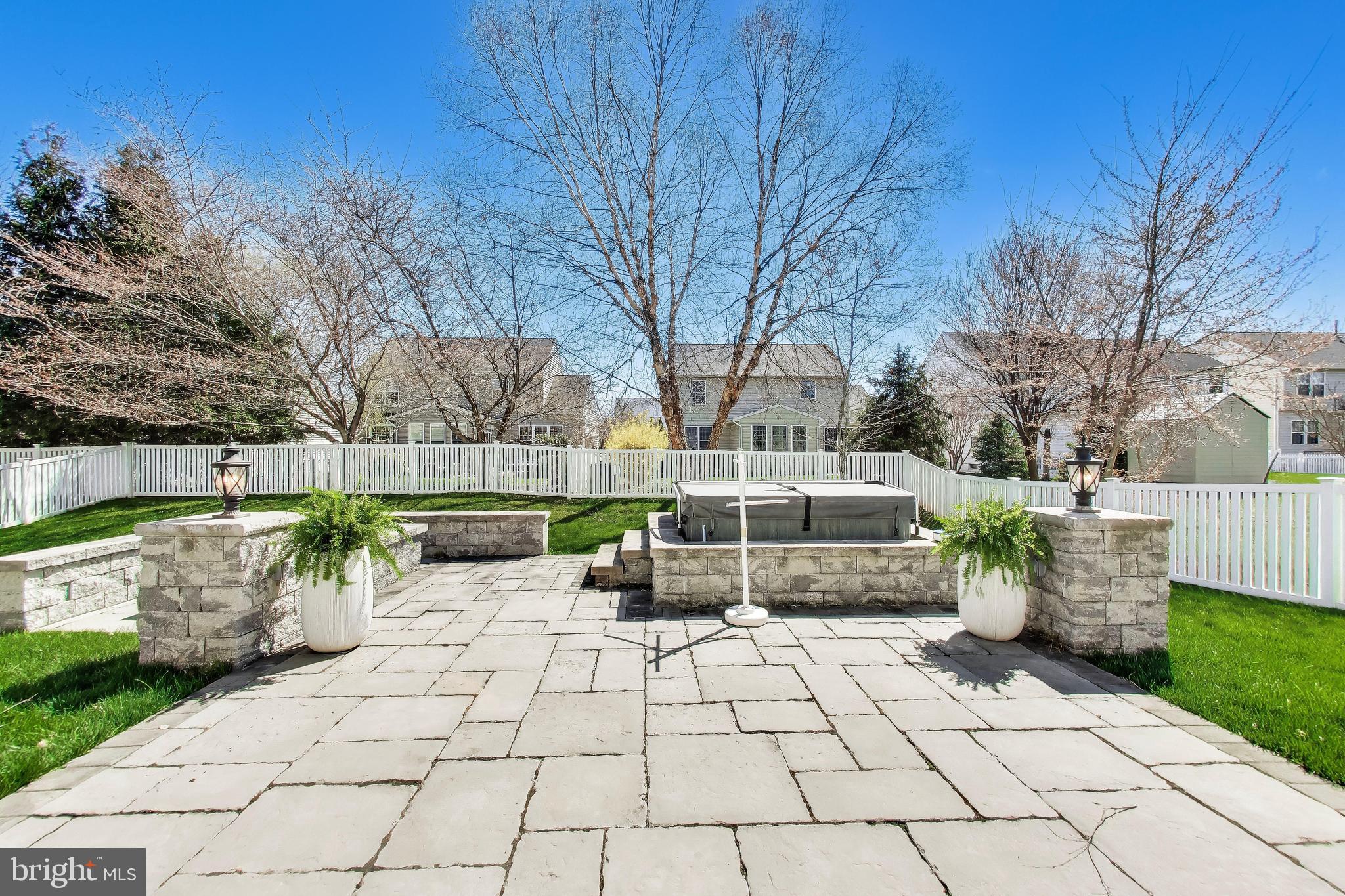 CLOVER RIDGE - Residential