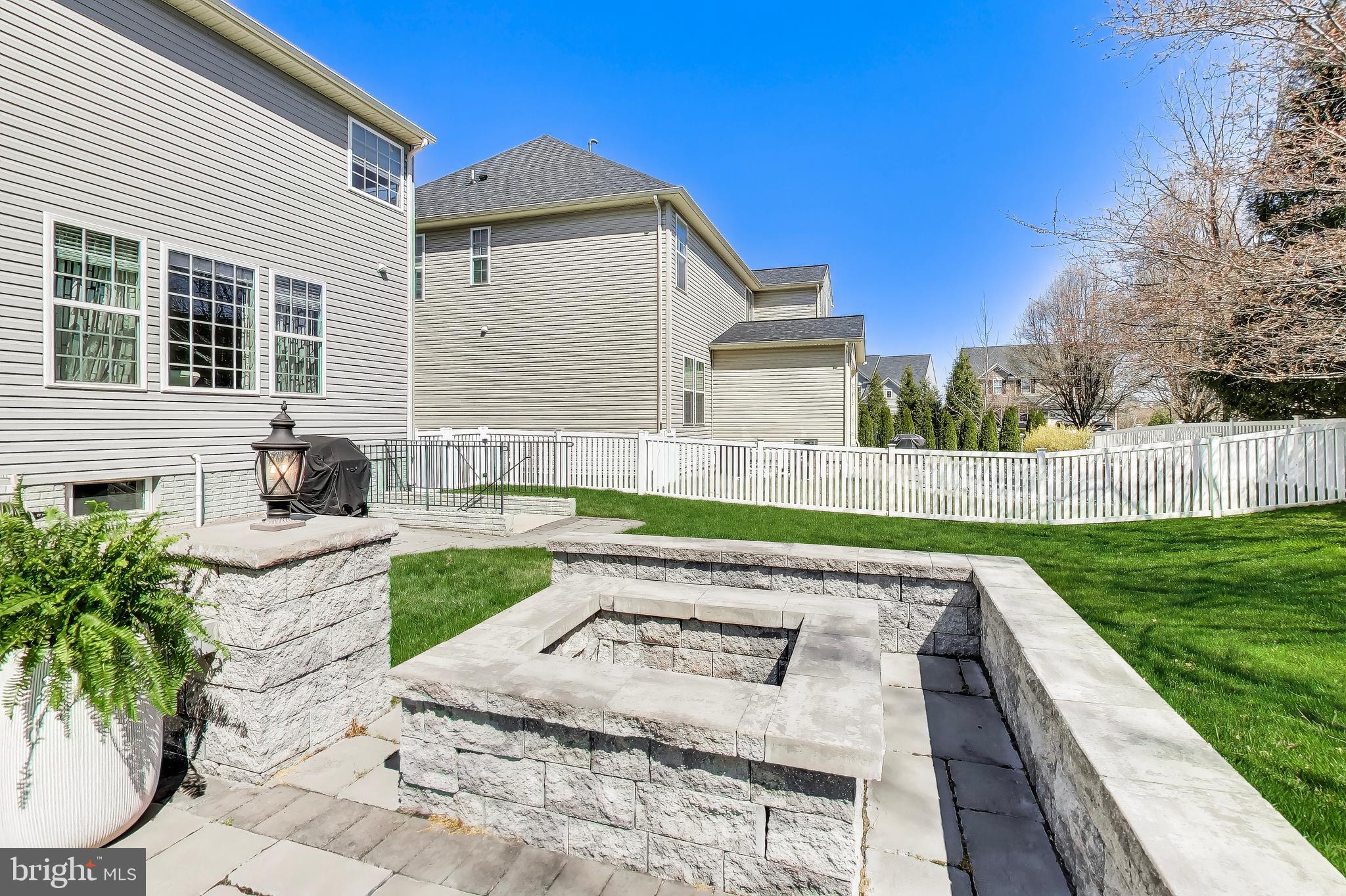 CLOVER RIDGE - Residential