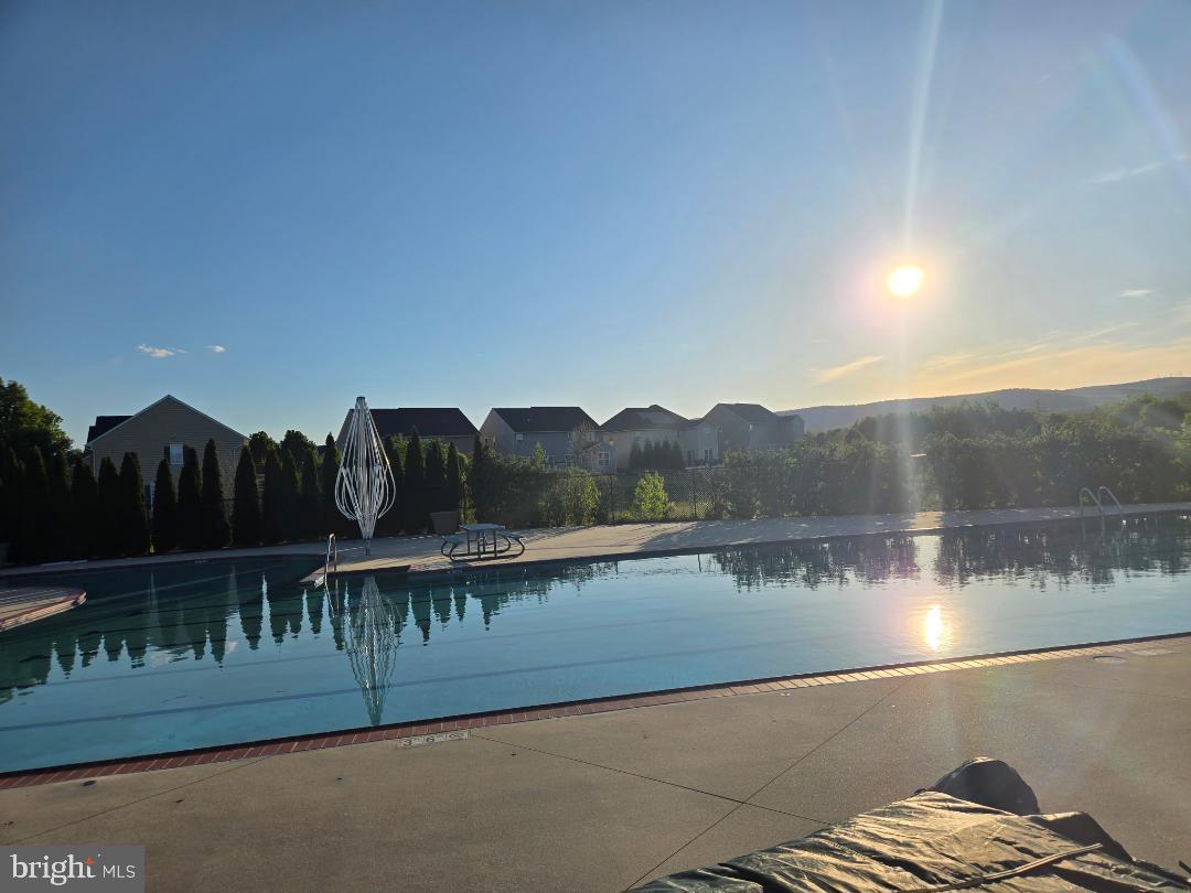 CLOVER RIDGE - Residential