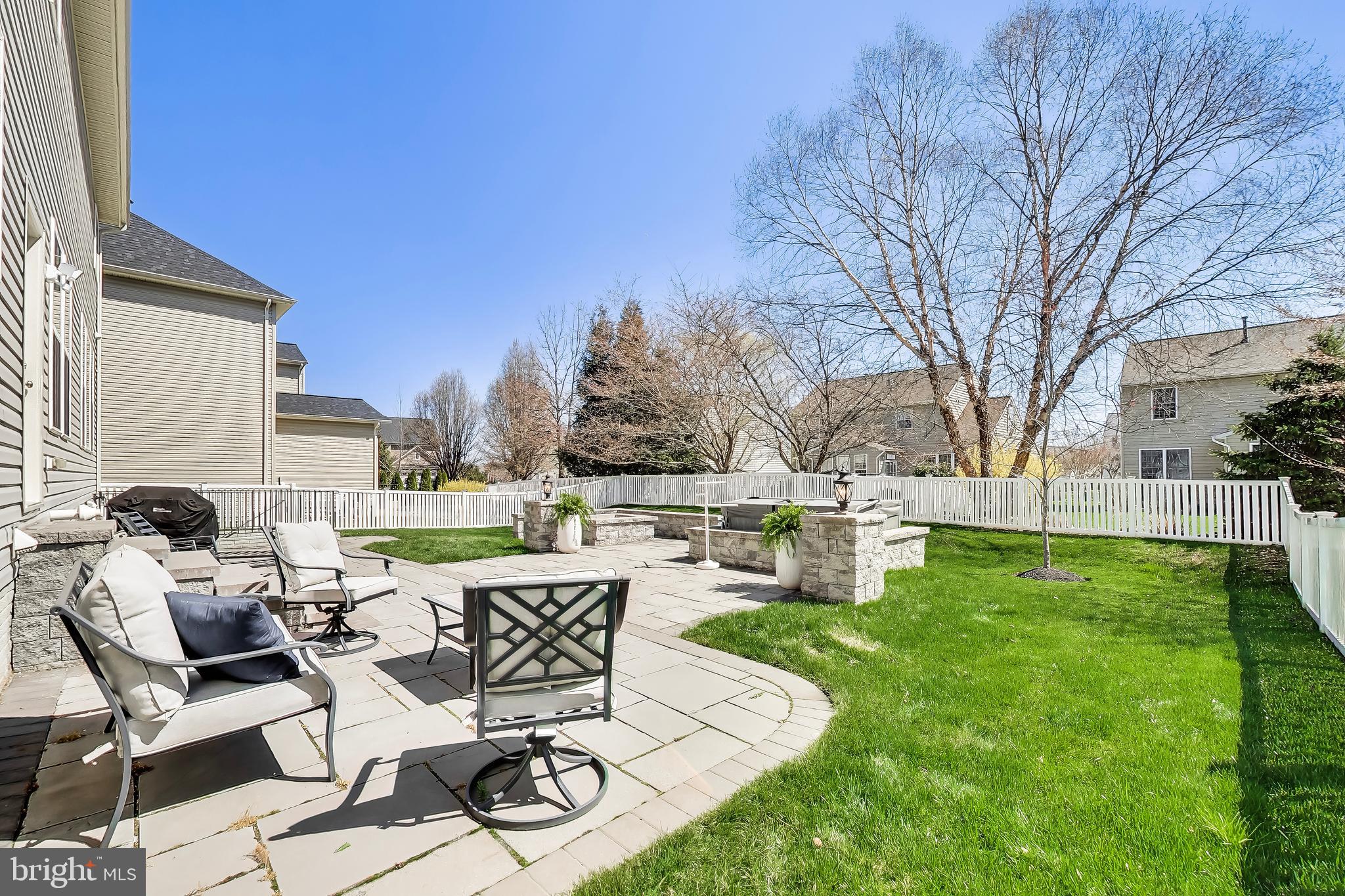 CLOVER RIDGE - Residential