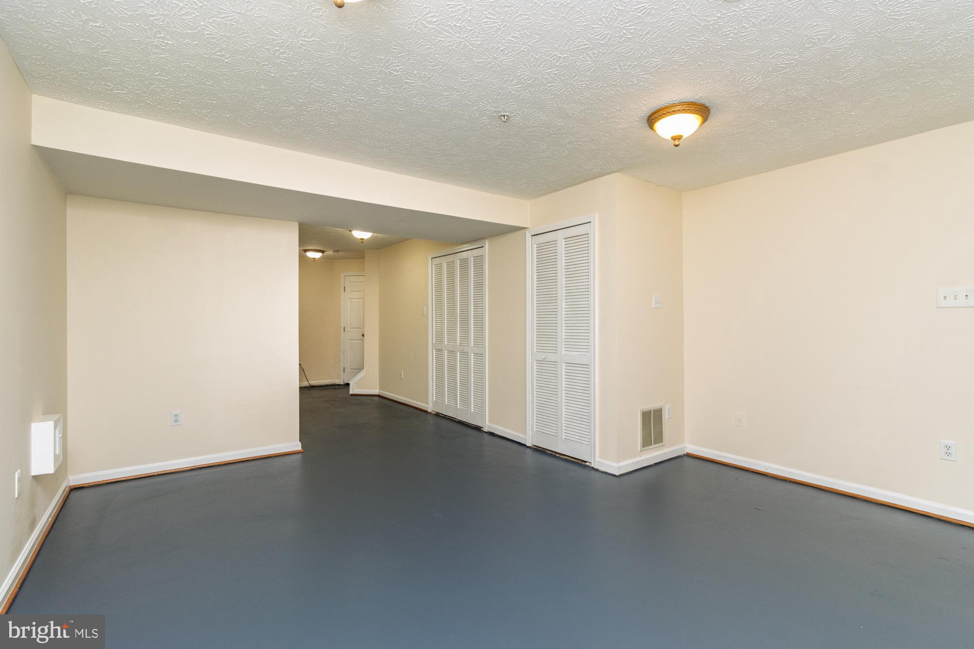 VILLAGE OF PAINTERS MILL - Residential